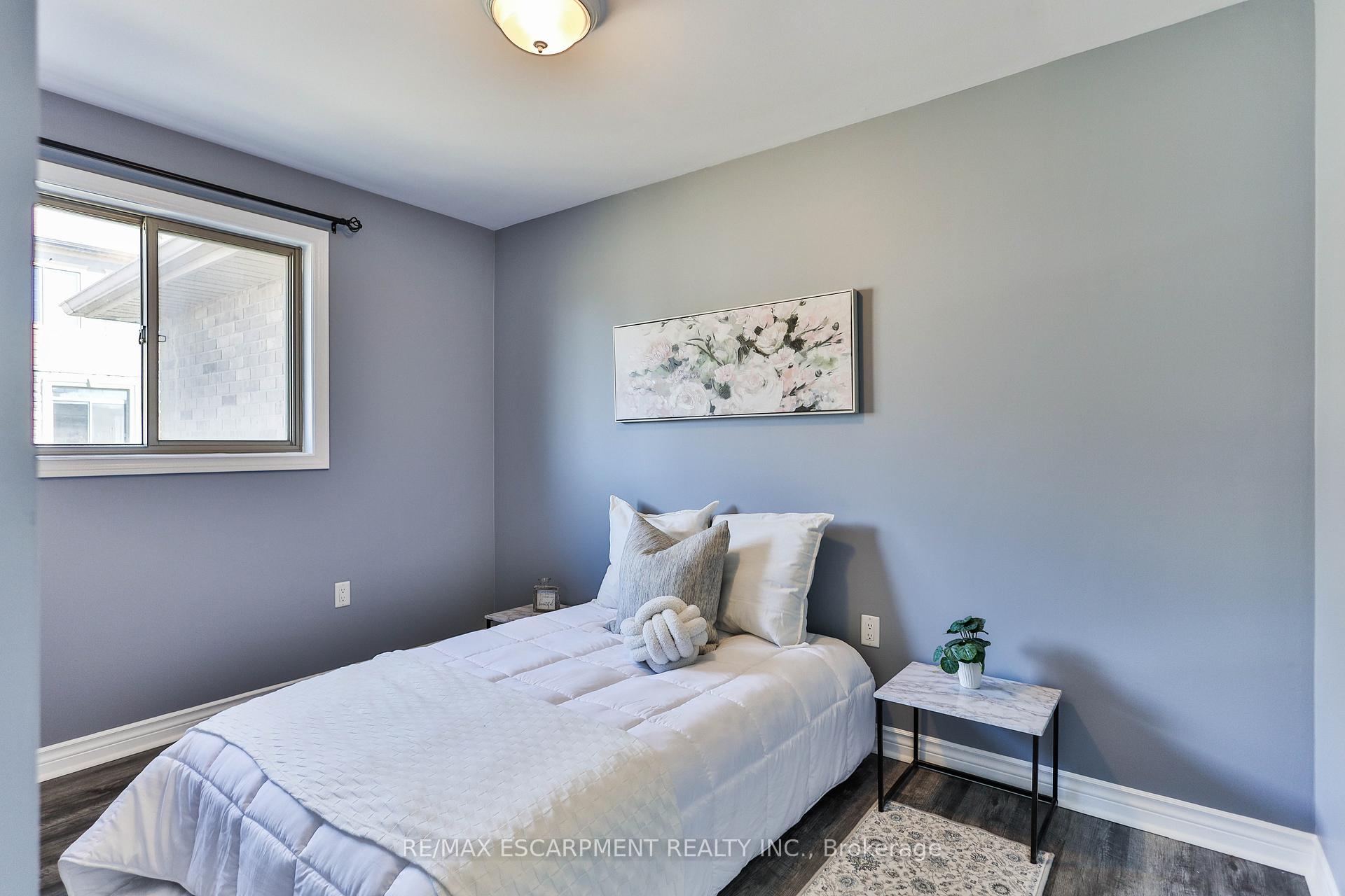 Photo 25 of 98 Thomas Avenue, Brantford, Echo Place — HOMEH
