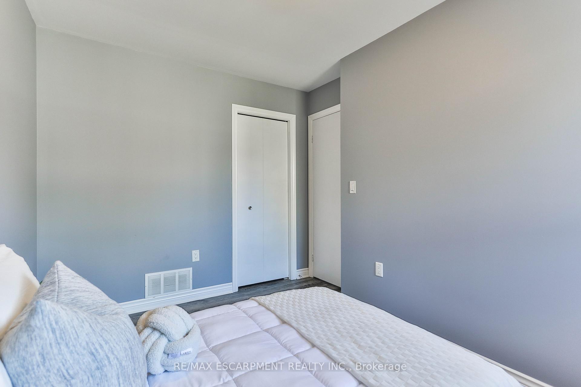 Photo 26 of 98 Thomas Avenue, Brantford, Echo Place — HOMEH