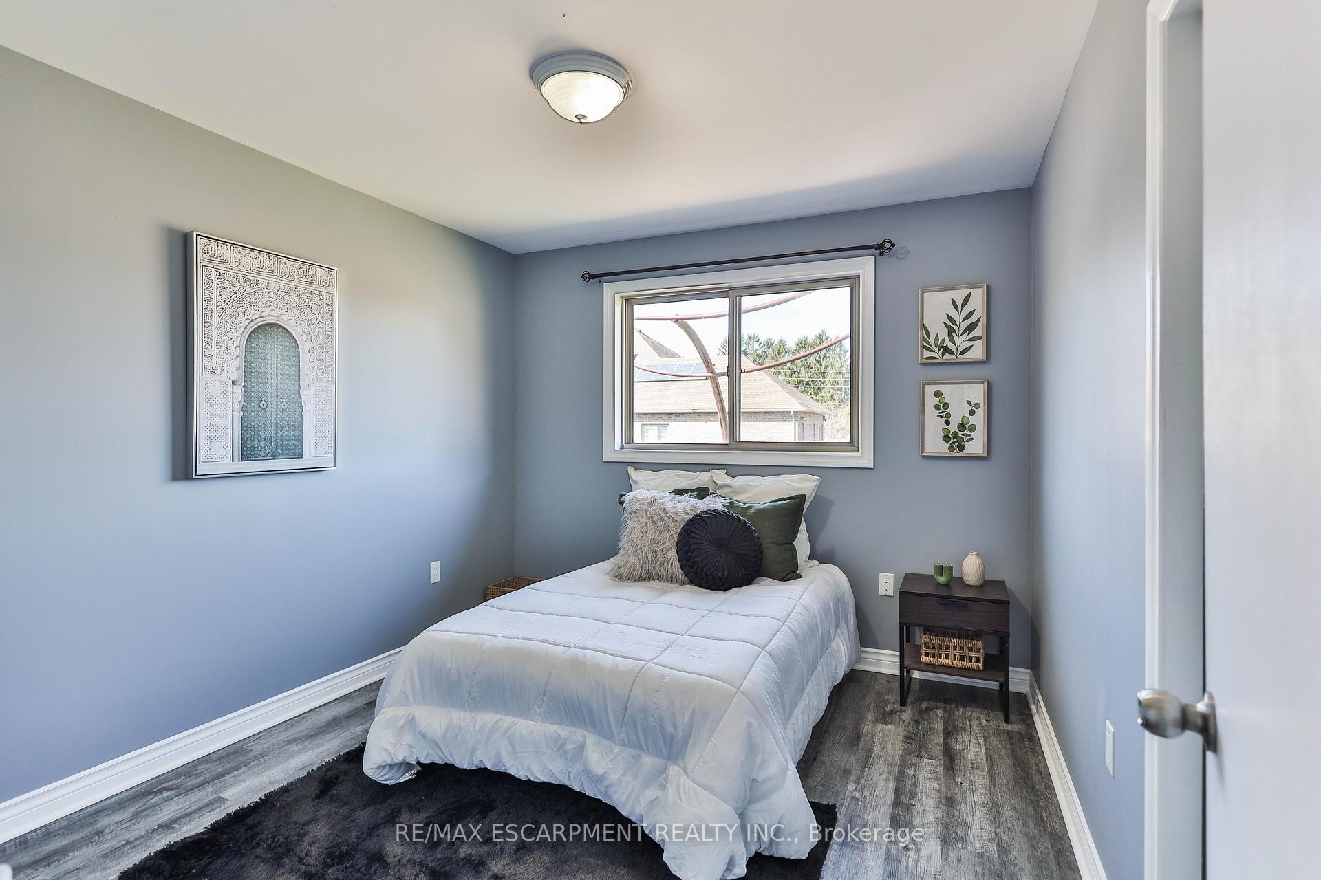 Photo 28 of 98 Thomas Avenue, Brantford, Echo Place — HOMEH