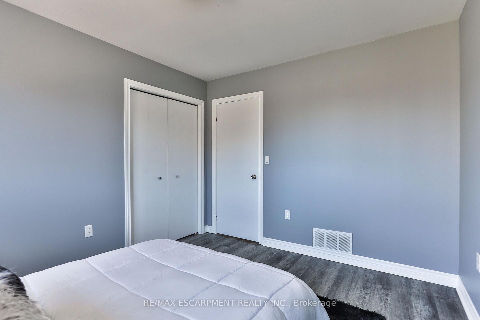 Photo 29 of 98 Thomas Avenue, Brantford, Echo Place — HOMEH