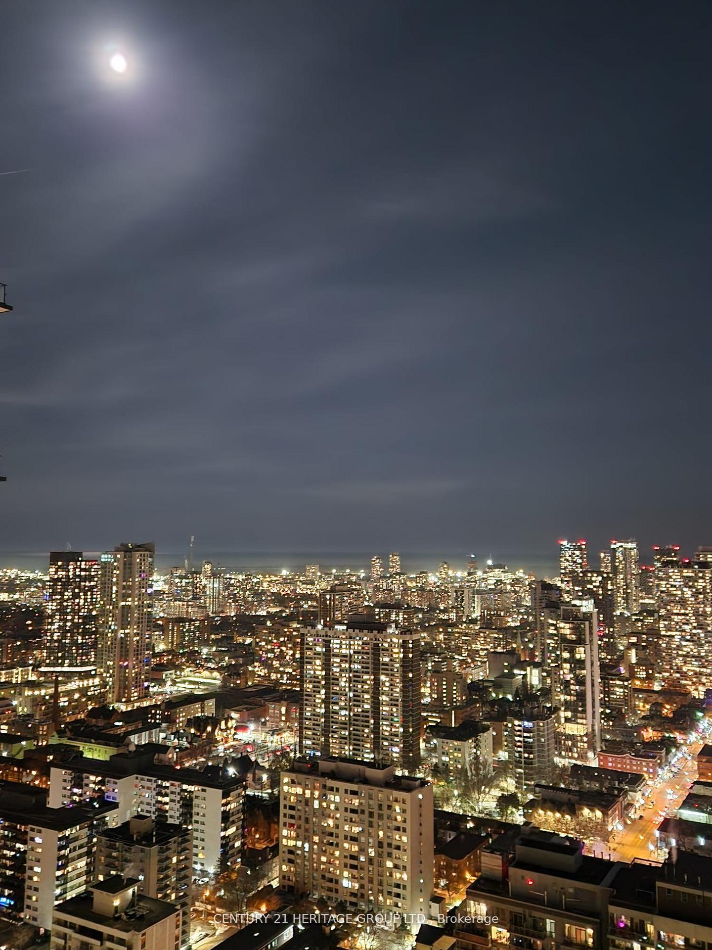 Photo 9 of Unit 3912, 50 Charles Street E, Toronto, Church-Yonge Corridor — HOMEH