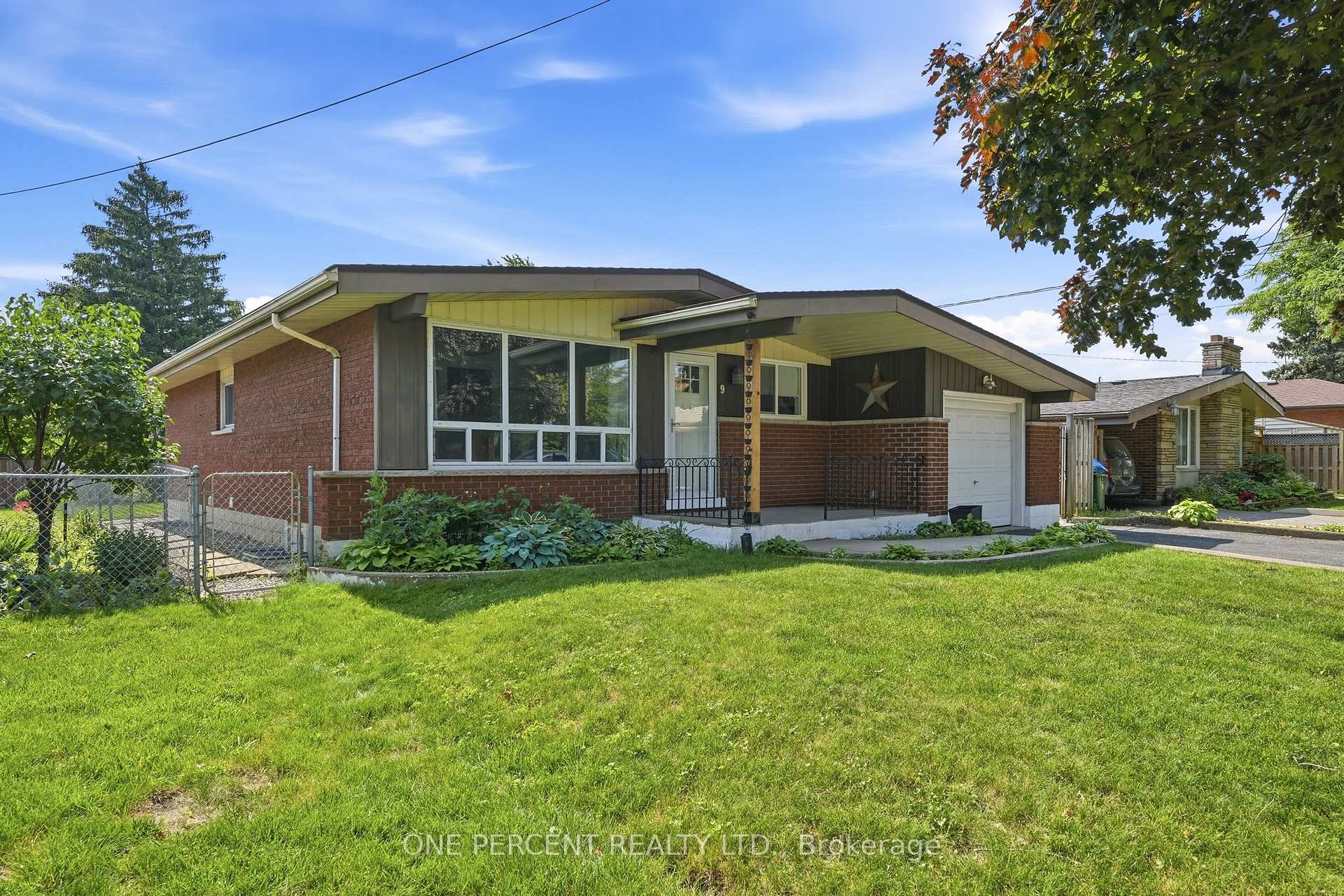Photo 3 of 9 Bishopsgate Avenue, Hamilton, Thorner — HOMEH