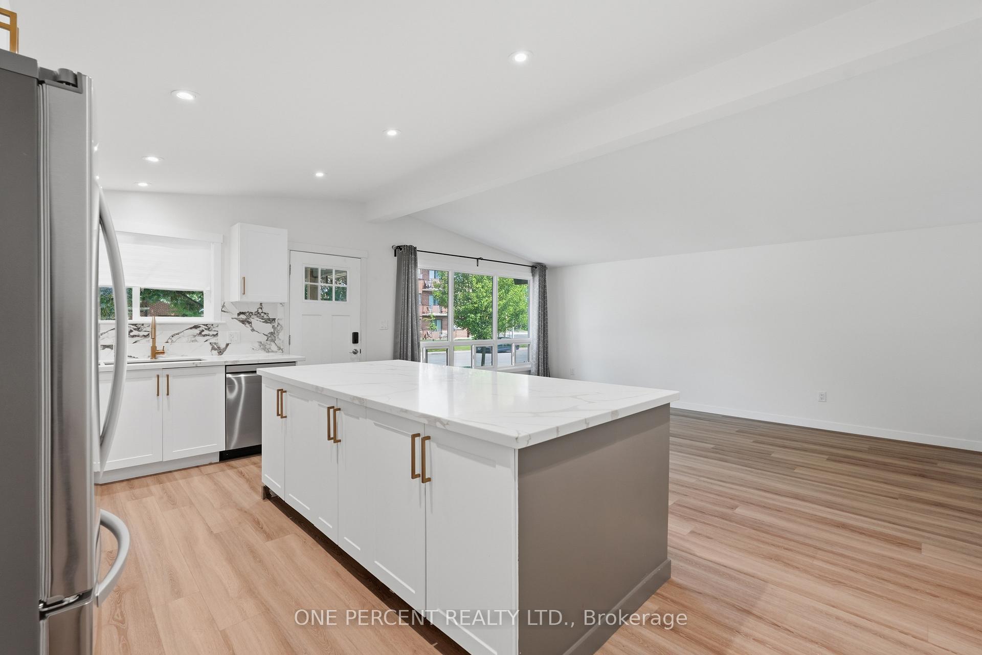 Photo 11 of 9 Bishopsgate Avenue, Hamilton, Thorner — HOMEH