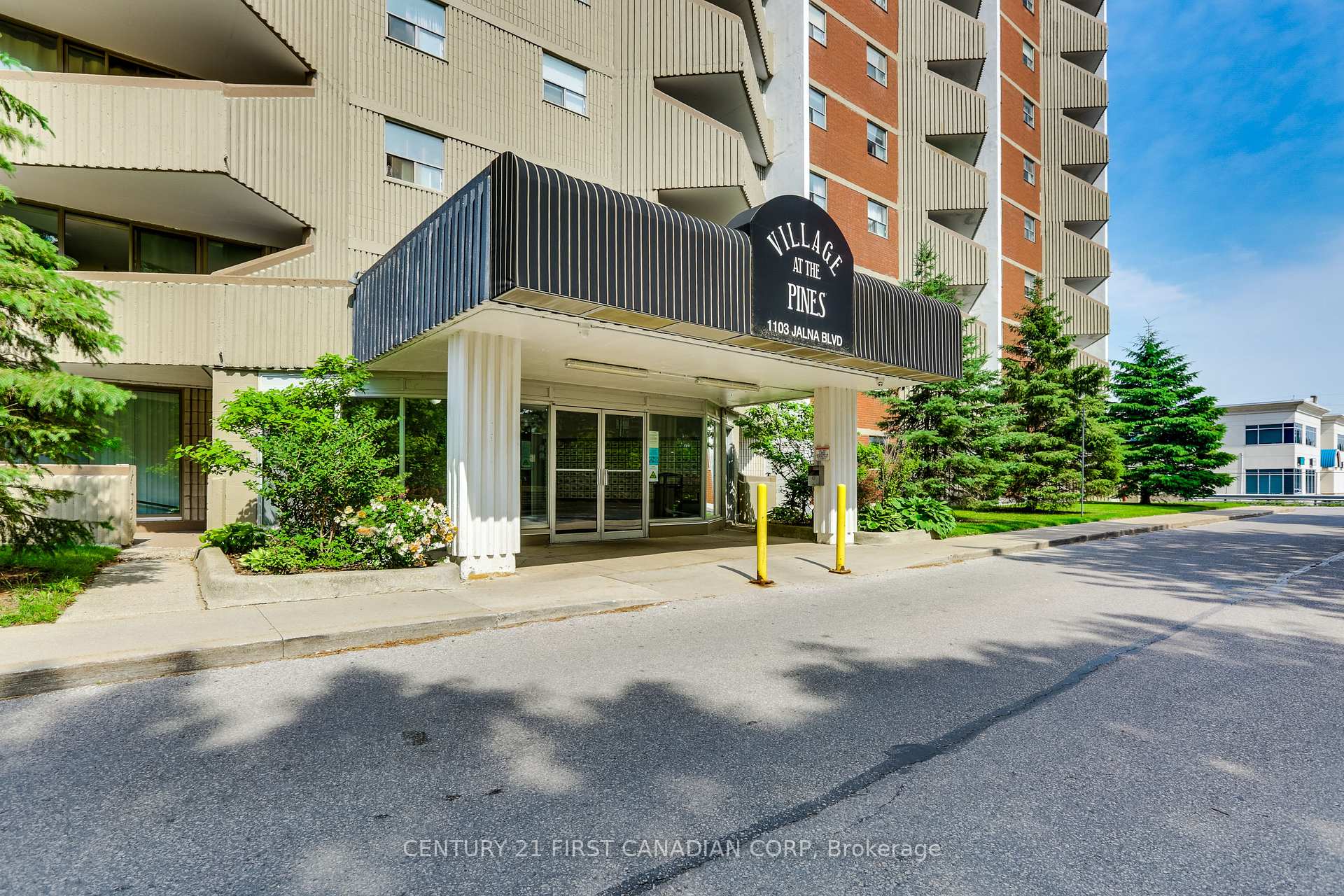 Front of Unit 404, 1103 Jalna Boulevard
