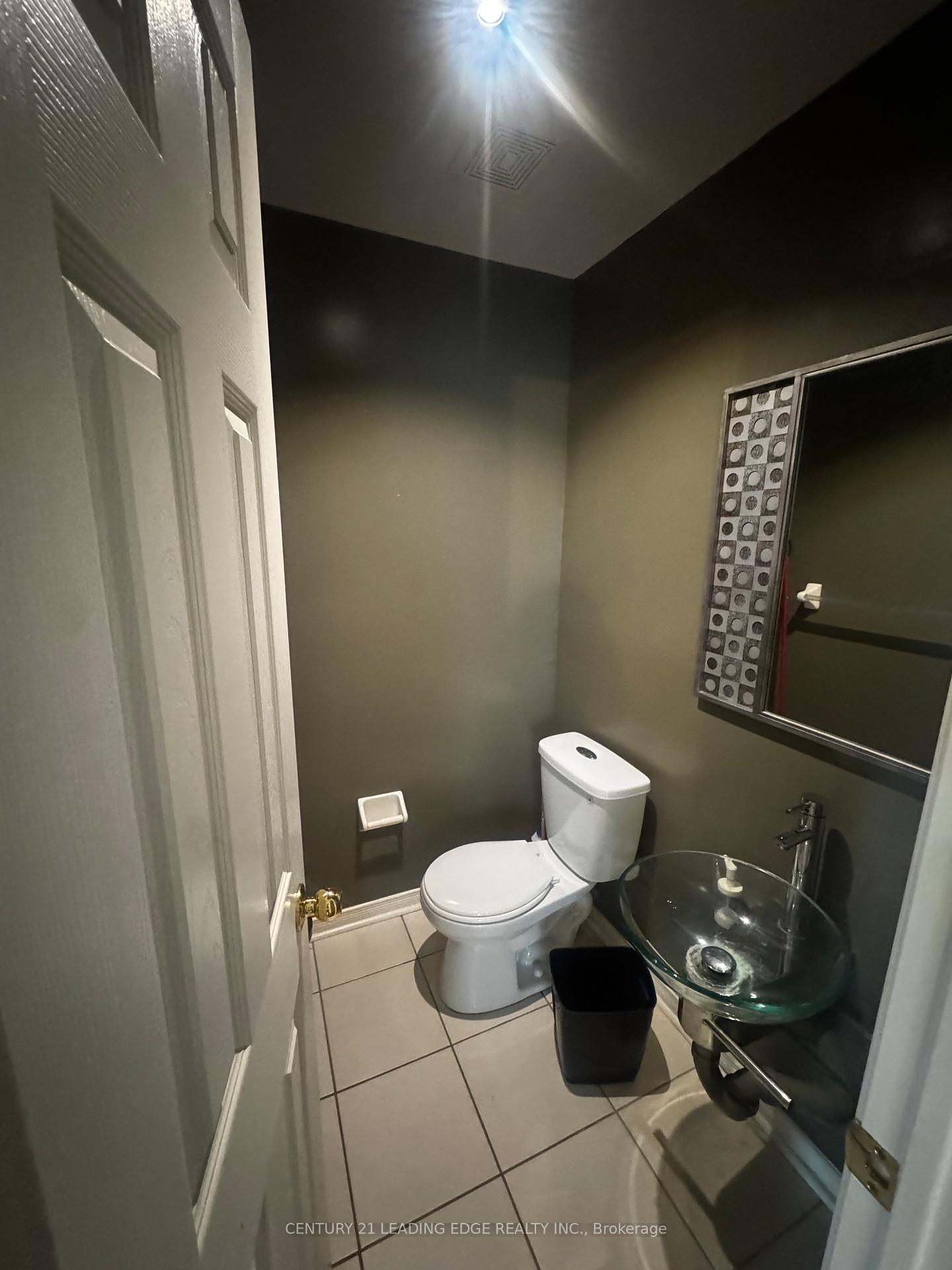 Photo 6 of Unit Upper, 13 Prince William Drive, Markham, Village Green-South Unionville — HOMEH