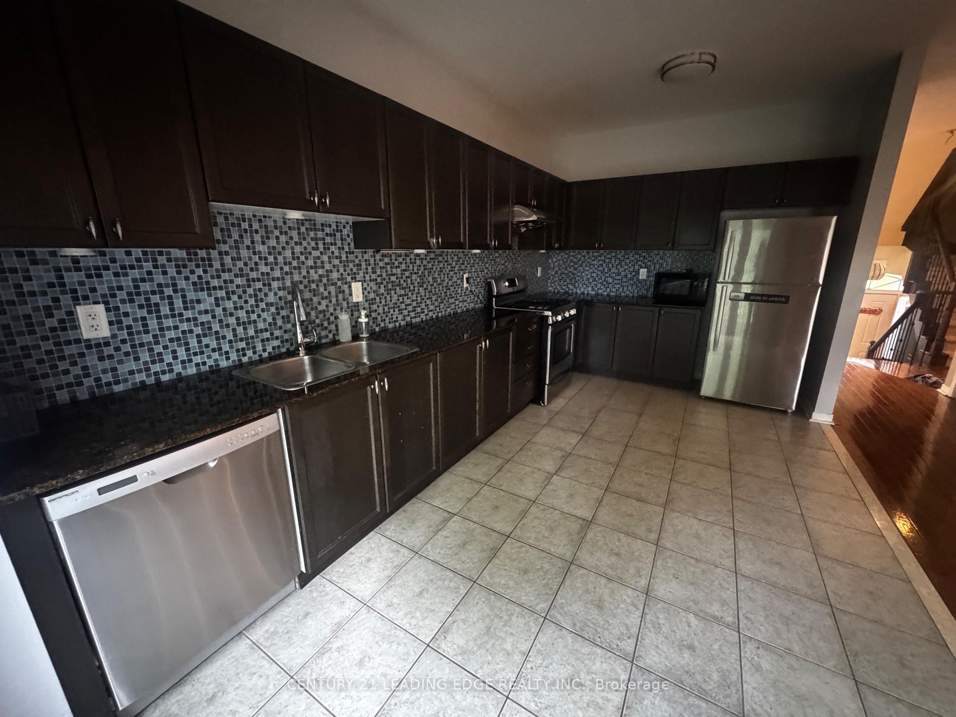 Photo 9 of Unit Upper, 13 Prince William Drive, Markham, Village Green-South Unionville — HOMEH