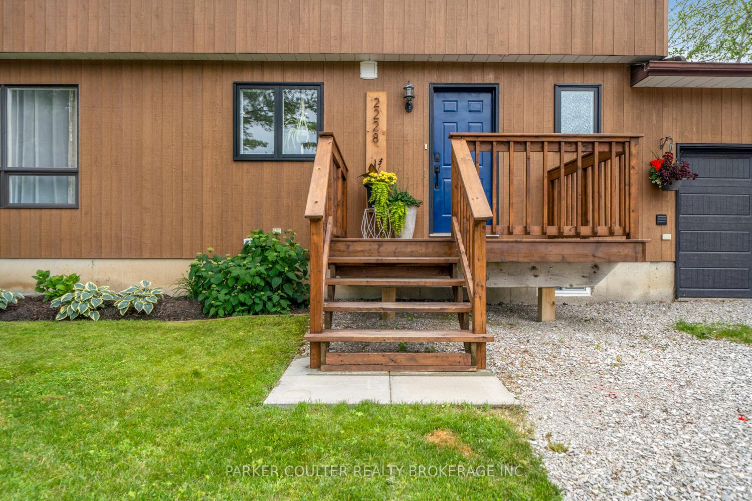 Photo 4 of 2228 Margs Lane, Innisfil, Alcona — HOMEH