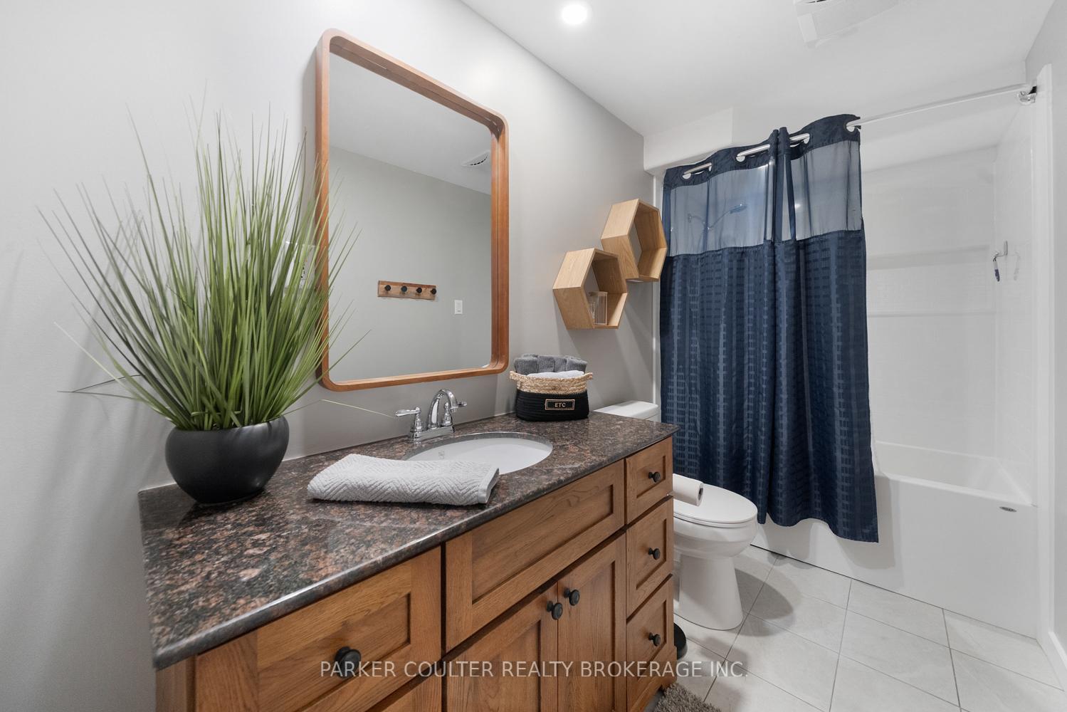 Photo 33 of 2228 Margs Lane, Innisfil, Alcona — HOMEH