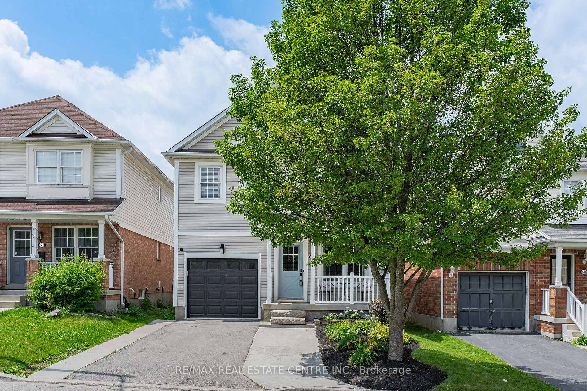 Photo 2 of 59 Yeaman Drive, Cambridge, Christopher-Champlain — HOMEH