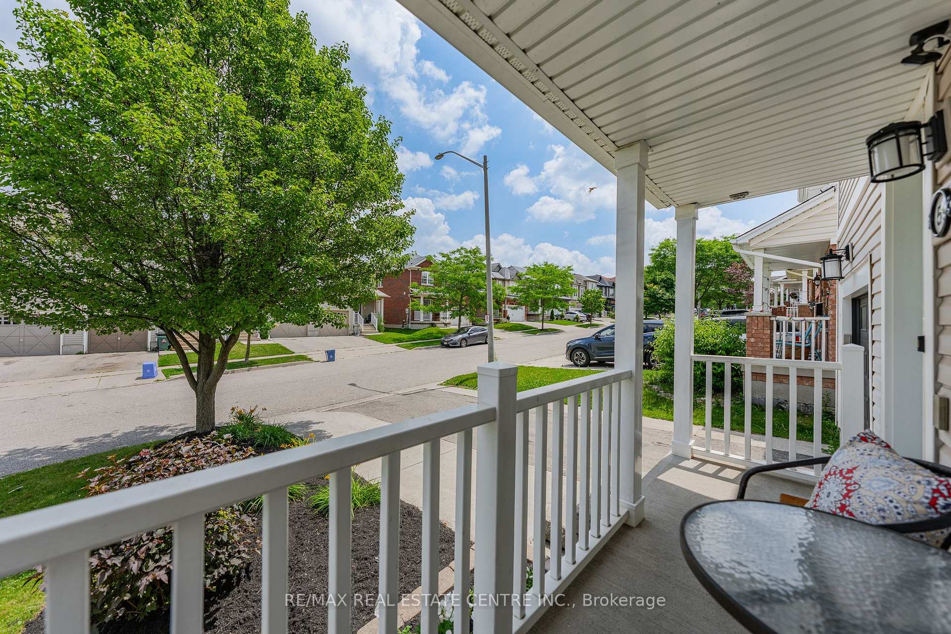 Photo 4 of 59 Yeaman Drive, Cambridge, Christopher-Champlain — HOMEH