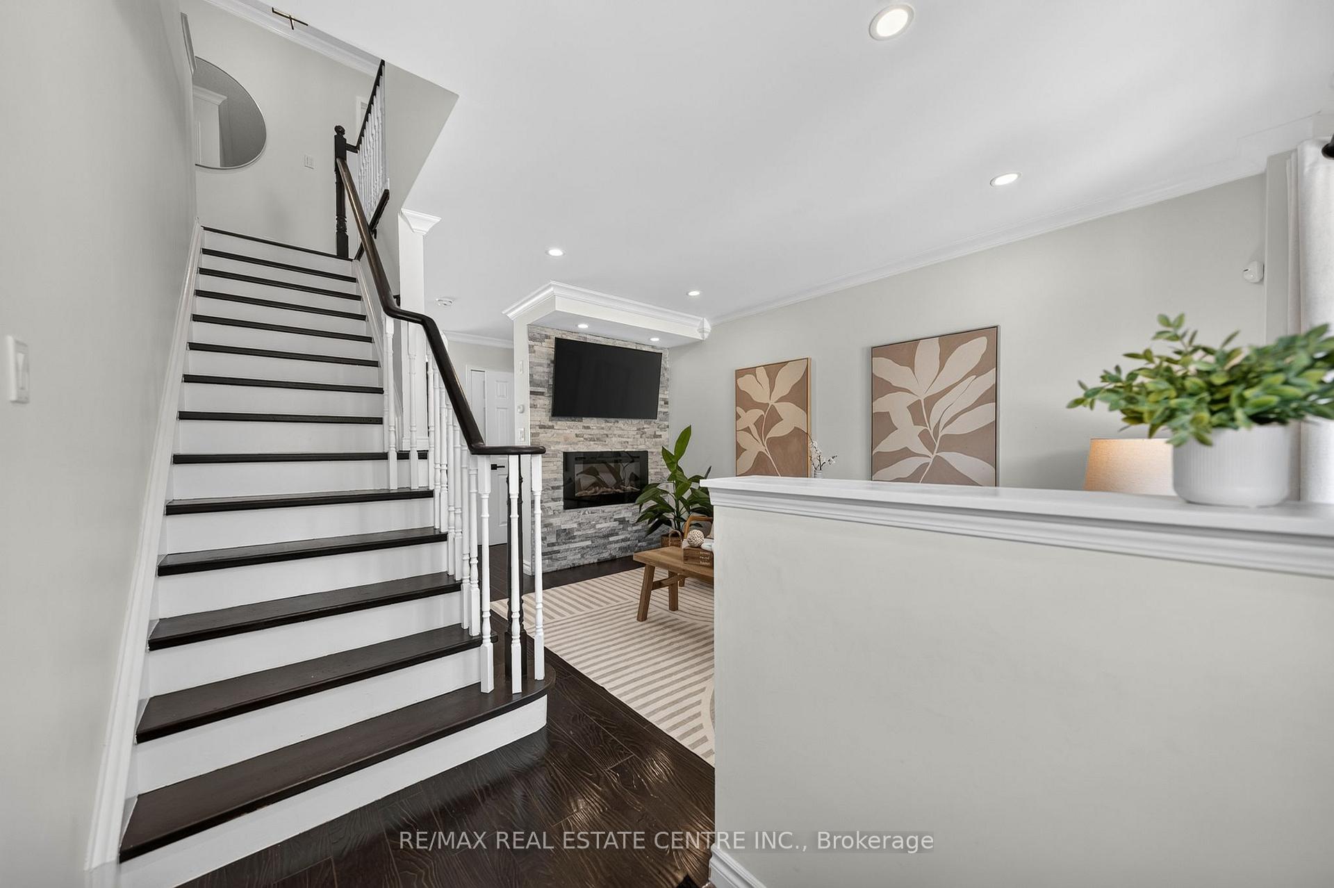 Photo 6 of 59 Yeaman Drive, Cambridge, Christopher-Champlain — HOMEH