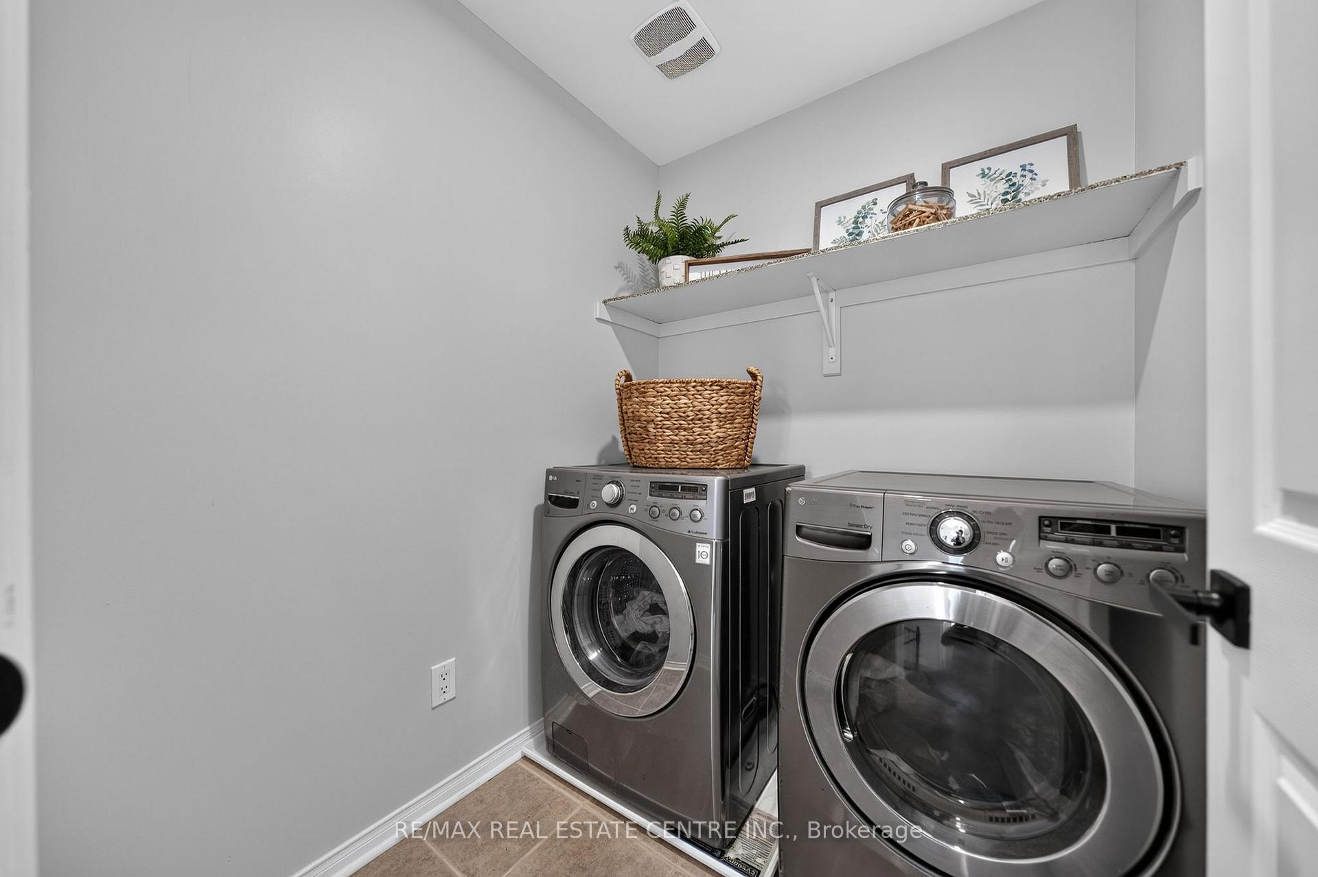 Photo 24 of 59 Yeaman Drive, Cambridge, Christopher-Champlain — HOMEH