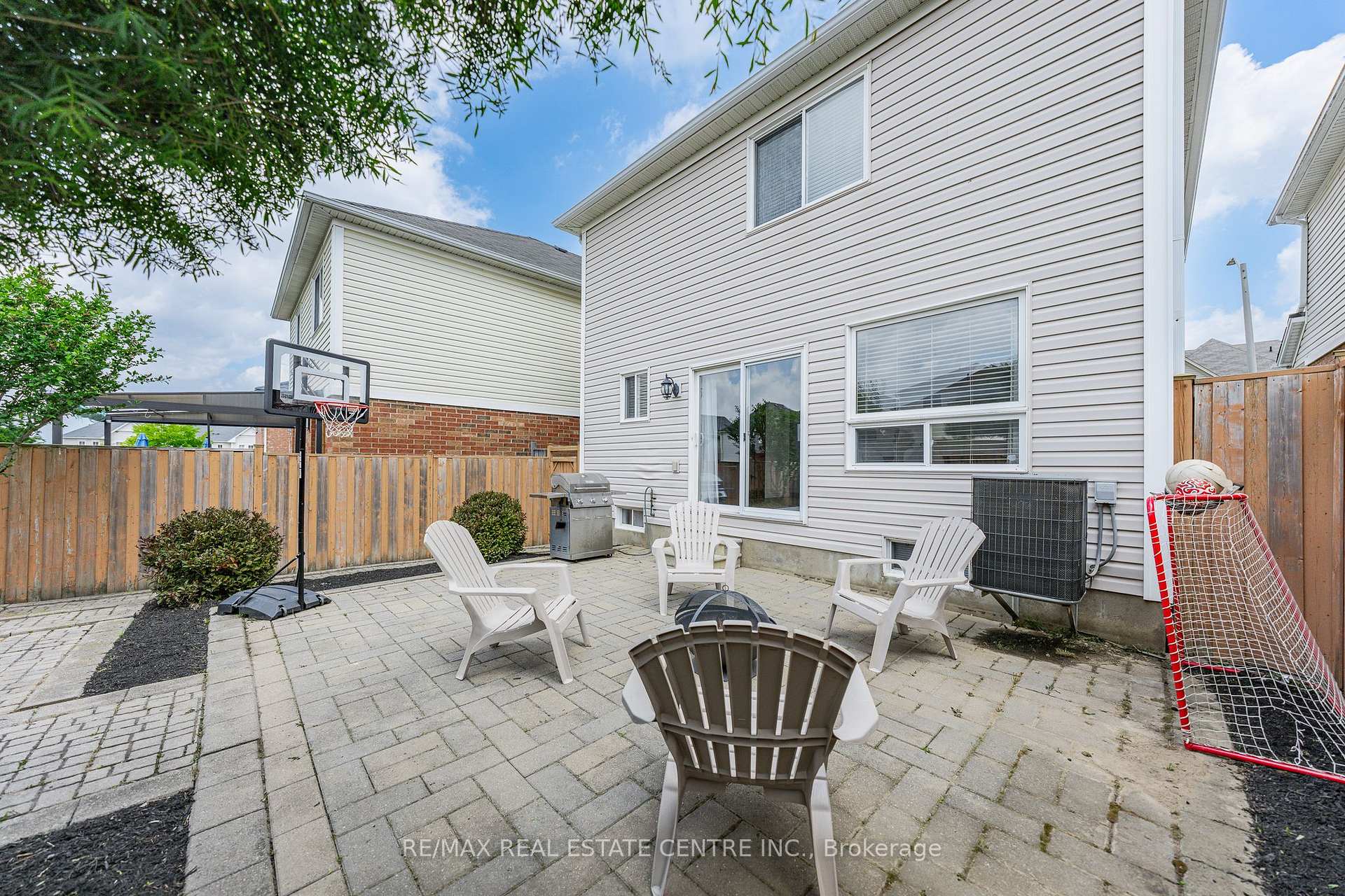 Photo 27 of 59 Yeaman Drive, Cambridge, Christopher-Champlain — HOMEH