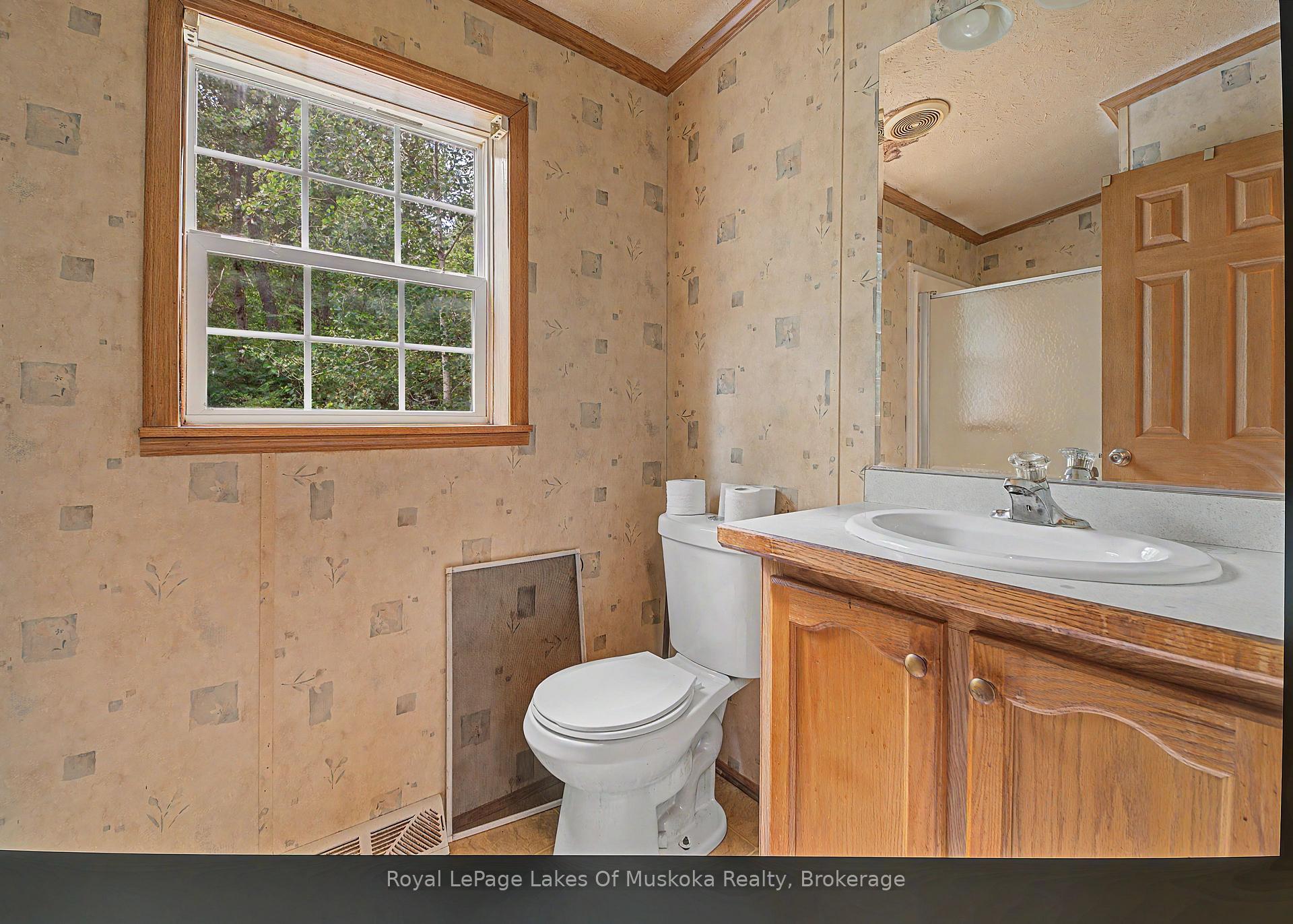 Photo 17 of 726 592 Highway, Perry — HOMEH