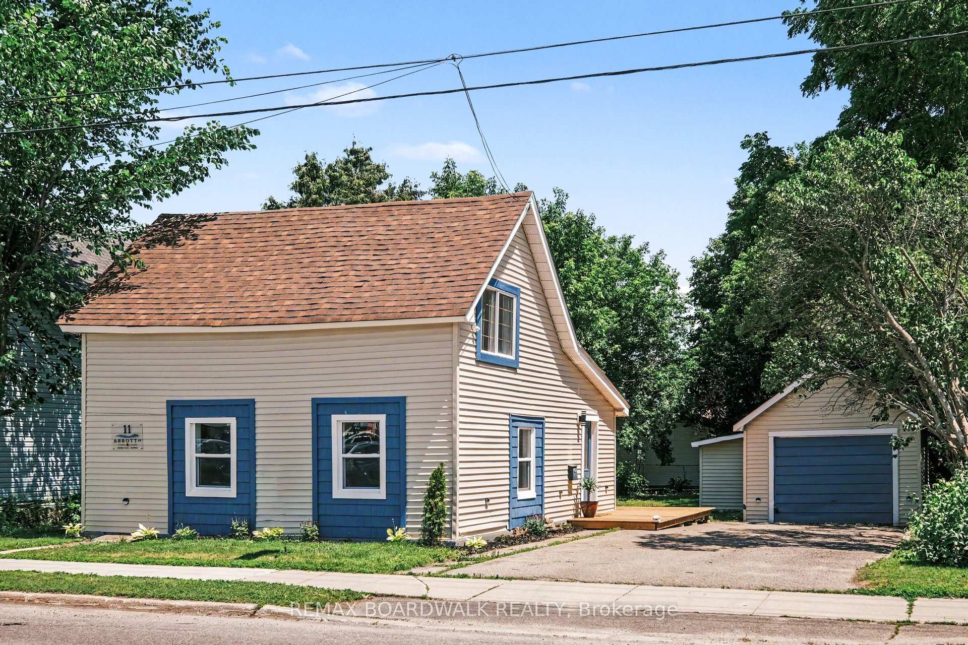 Photo 1 of 11 Abbott Street S, Smiths Falls, Smiths Falls — HOMEH