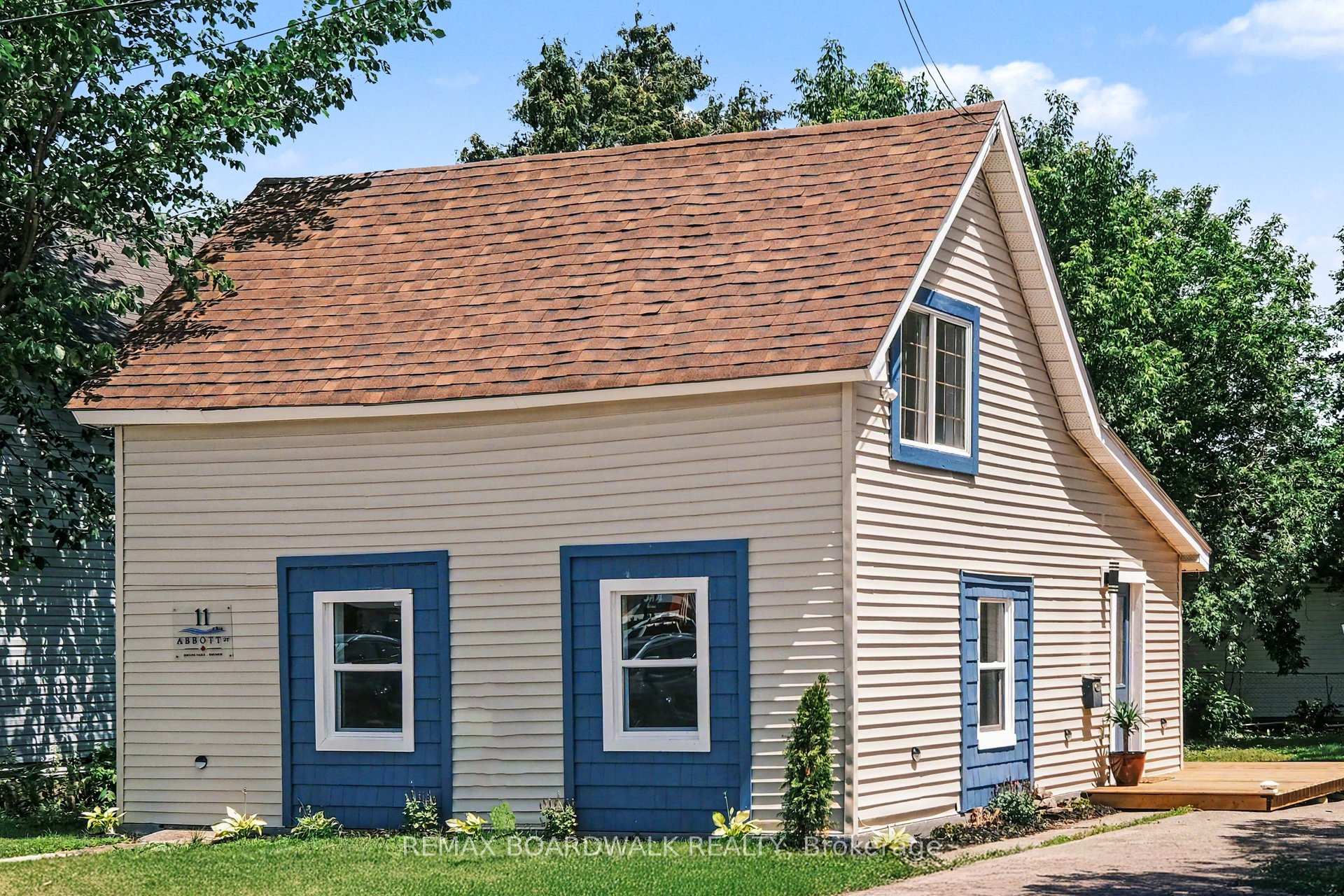 Photo 15 of 11 Abbott Street S, Smiths Falls, Smiths Falls — HOMEH