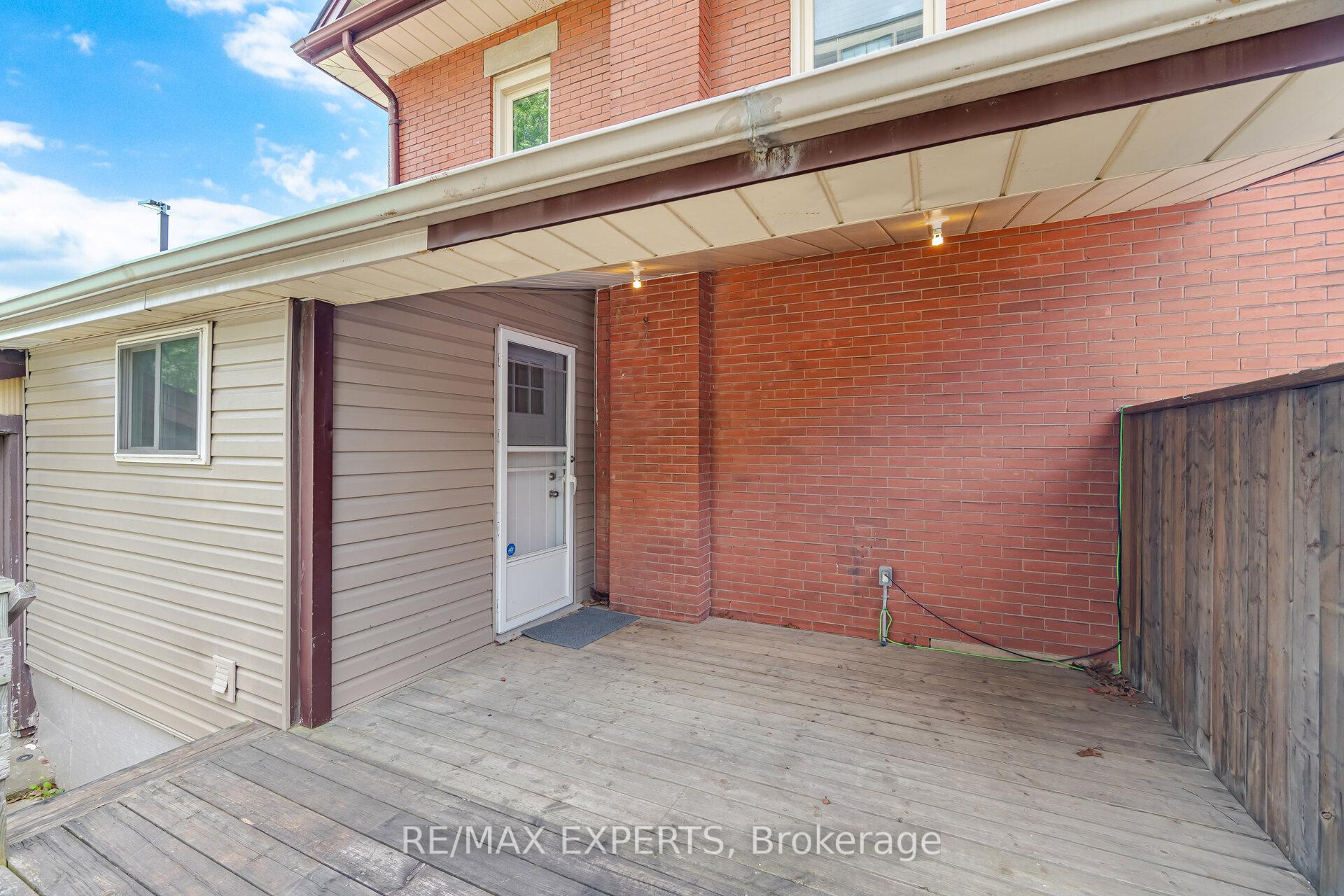 Photo 36 of 3 Maple Avenue, Brampton, Downtown Brampton — HOMEH
