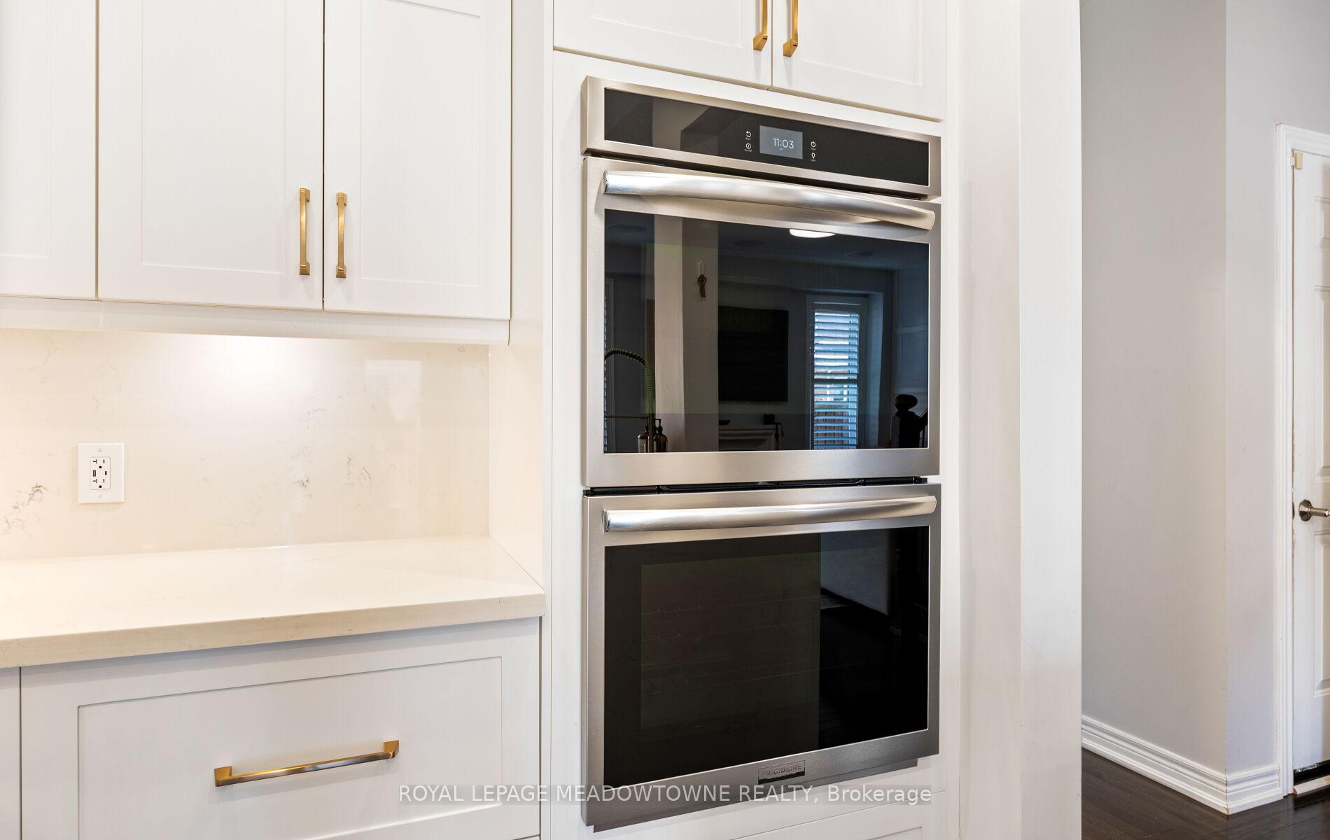 Photo 3 of 12 Shediac Road, Brampton, Bram West — HOMEH