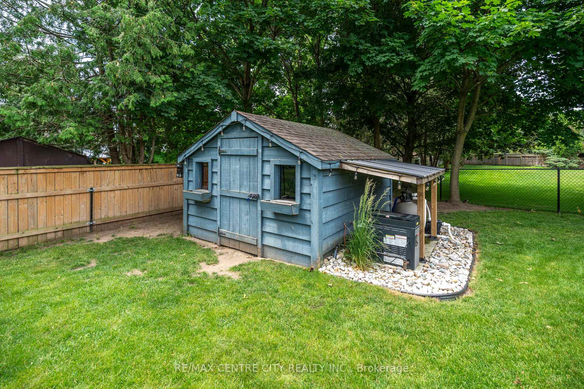 Photo 12 of 159 Sherwood Crescent, Thames Centre, Dorchester — HOMEH