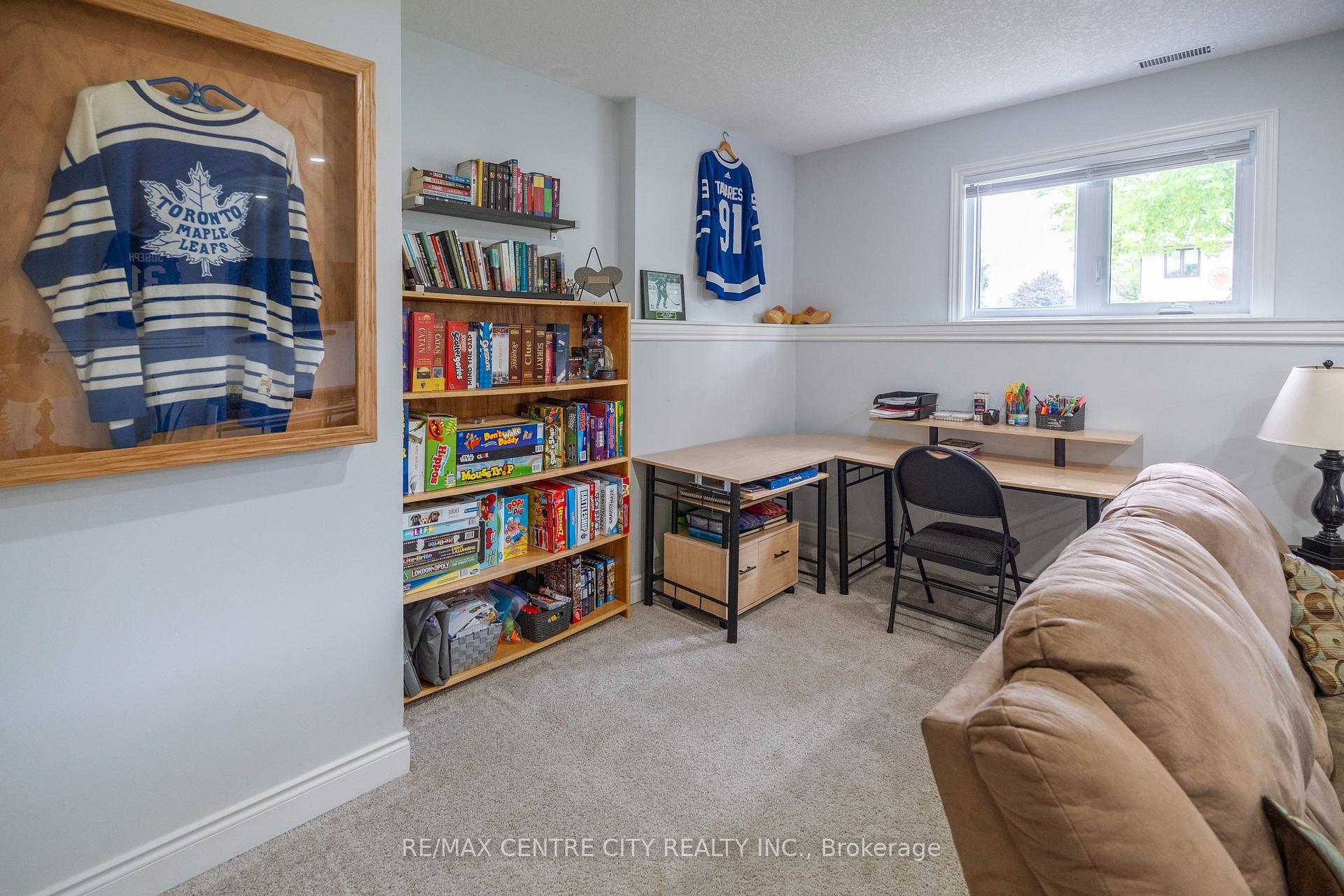 Photo 41 of 159 Sherwood Crescent, Thames Centre, Dorchester — HOMEH