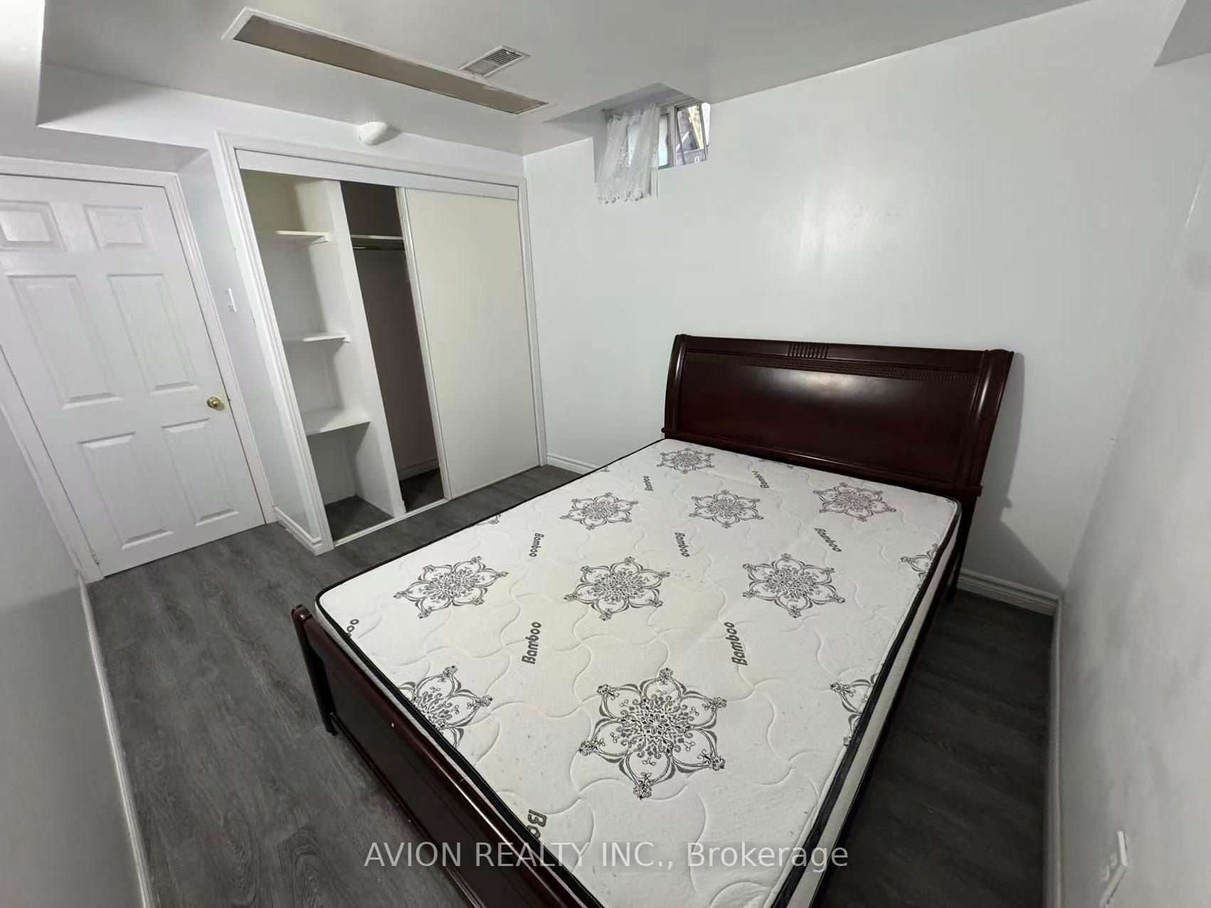 Photo 6 of 243 Milliken Meadows Drive, Markham, Milliken Mills West — HOMEH
