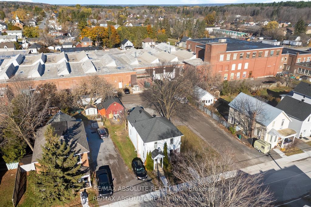 Photo 6 of 27 MacDonald Street S, Arnprior, Arnprior — HOMEH