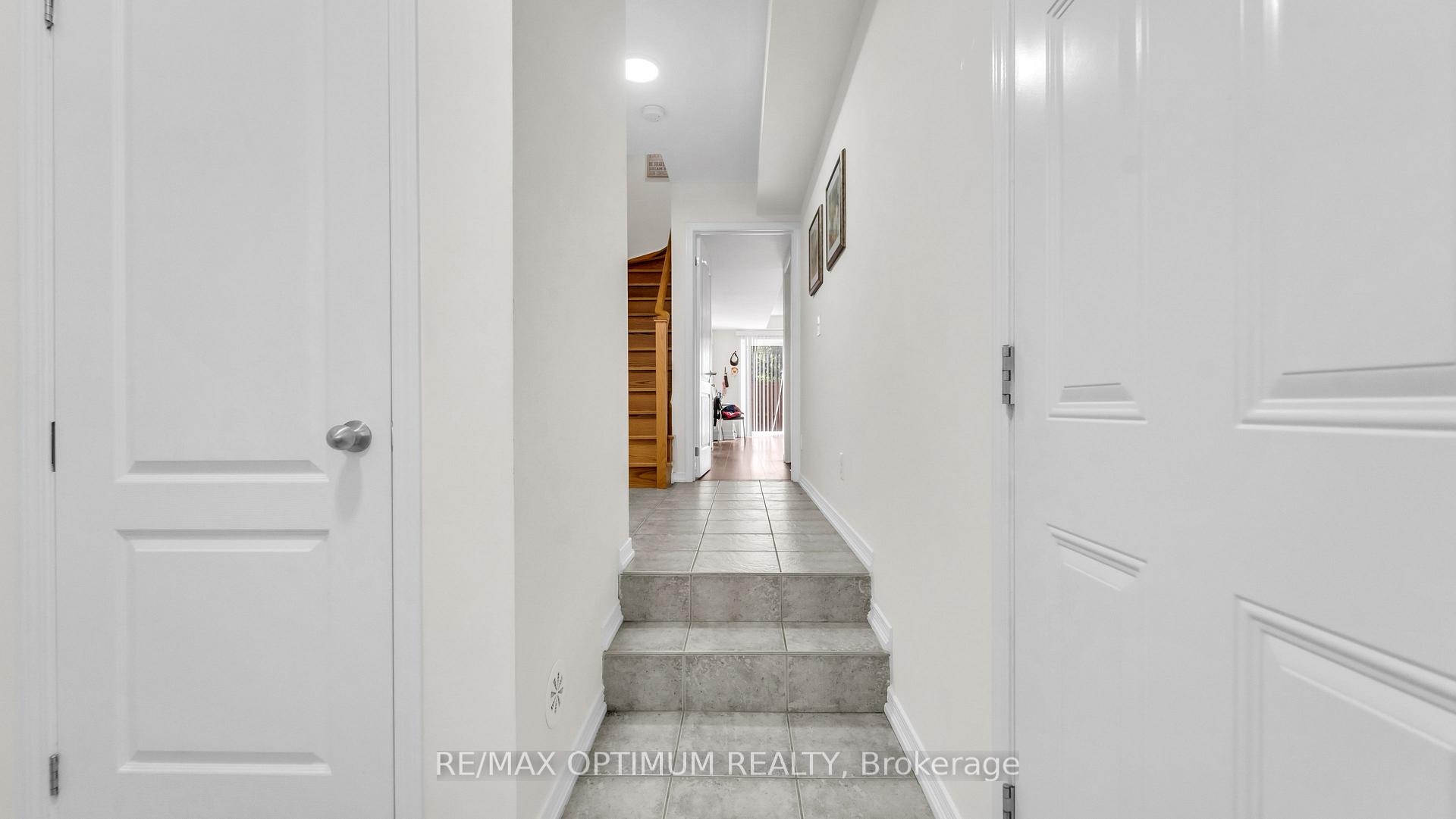 Photo 6 of 117 Cedar Lake Crescent, Brampton, Bram West — HOMEH