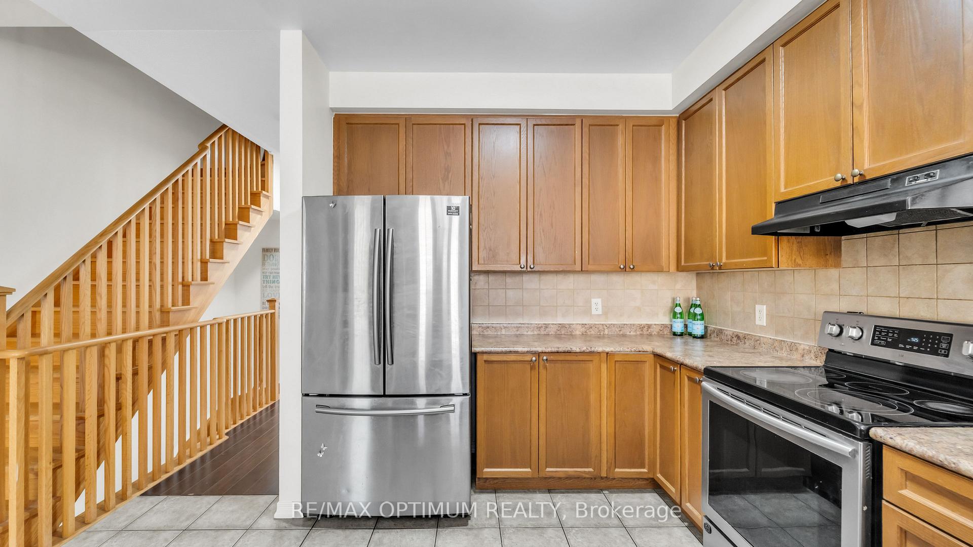 Photo 13 of 117 Cedar Lake Crescent, Brampton, Bram West — HOMEH