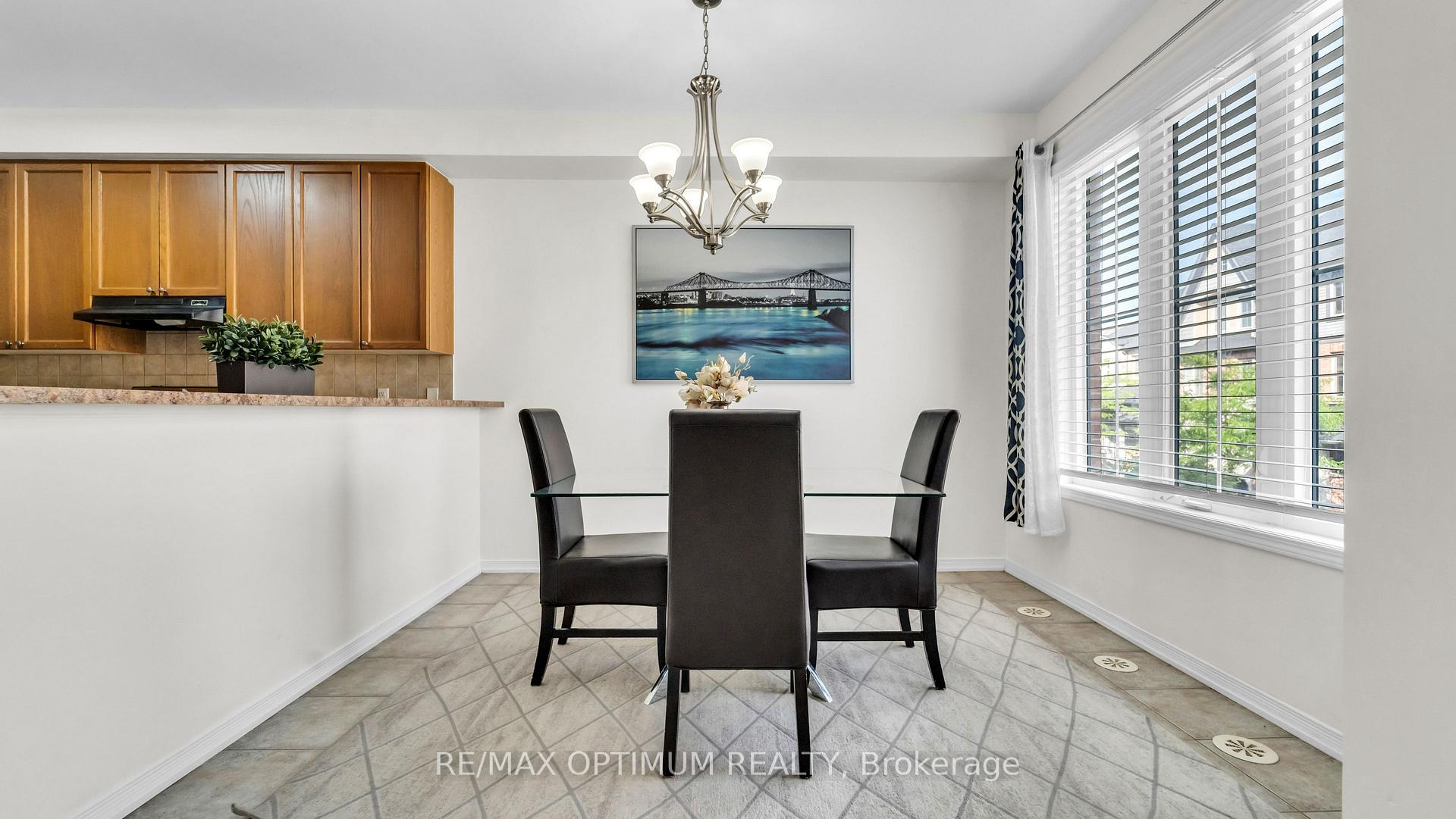 Photo 17 of 117 Cedar Lake Crescent, Brampton, Bram West — HOMEH