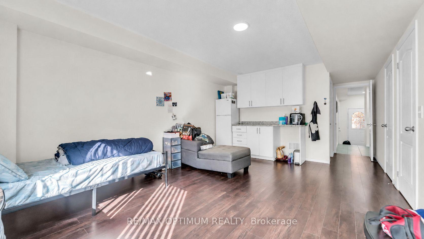 Photo 33 of 117 Cedar Lake Crescent, Brampton, Bram West — HOMEH