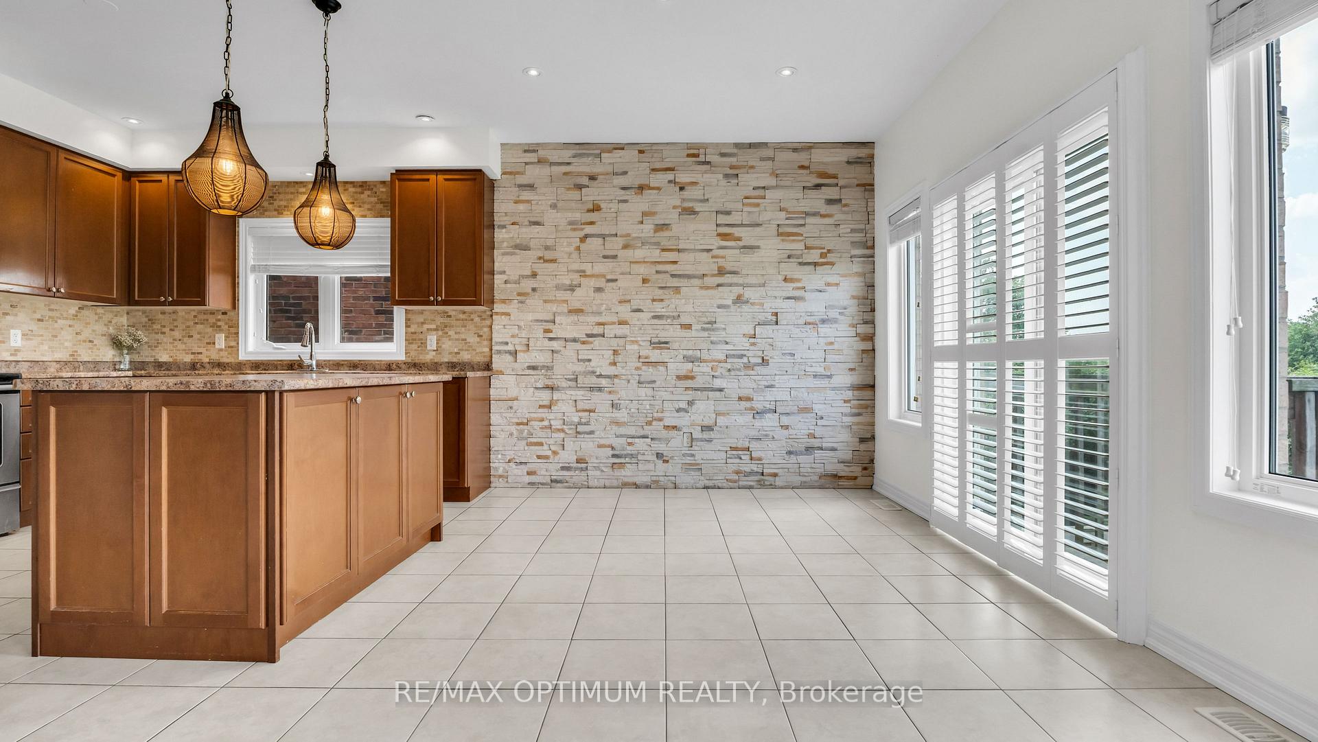 Photo 15 of 99 Young Drive, Brampton, Bram West — HOMEH