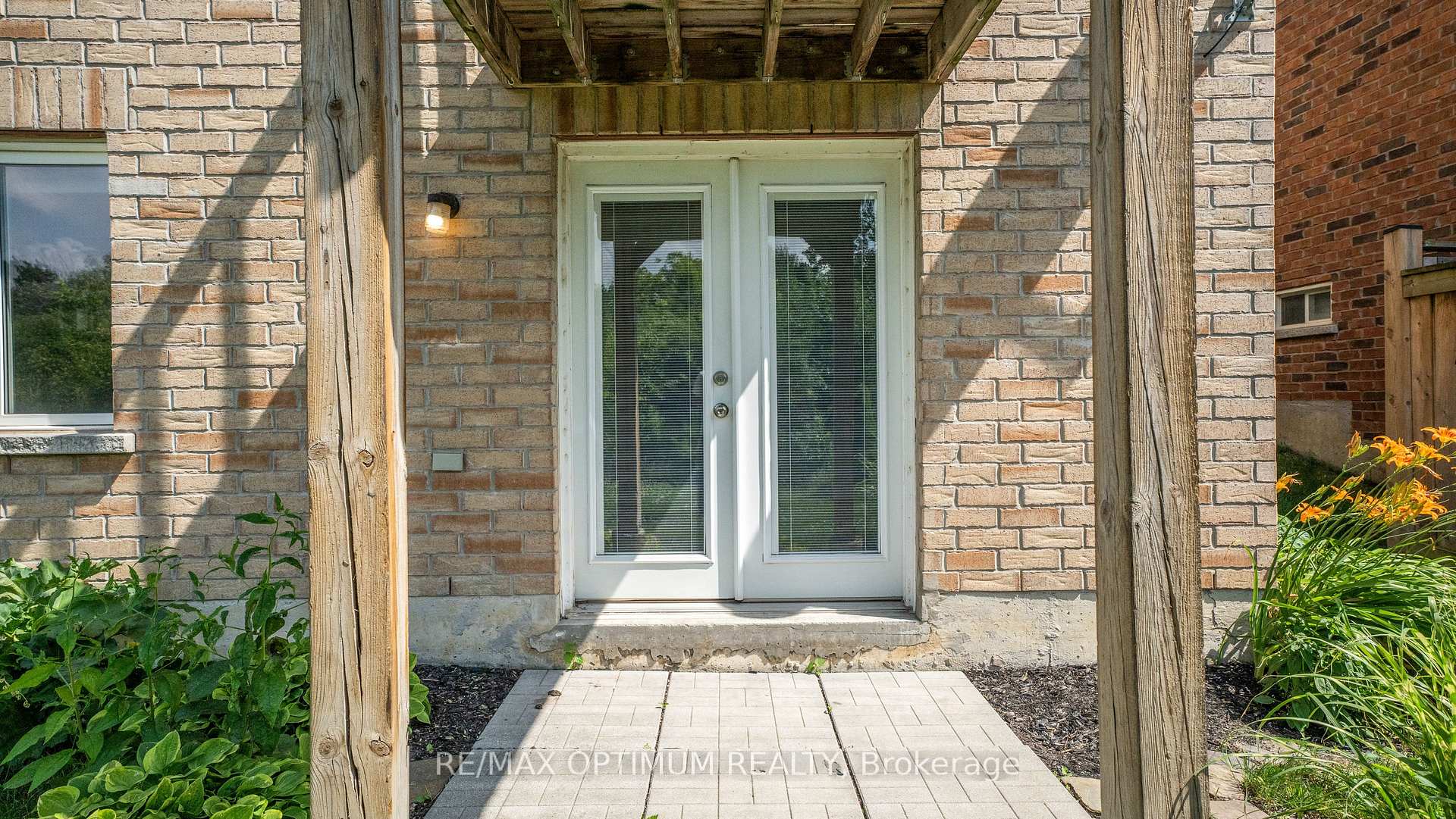 Photo 44 of 99 Young Drive, Brampton, Bram West — HOMEH
