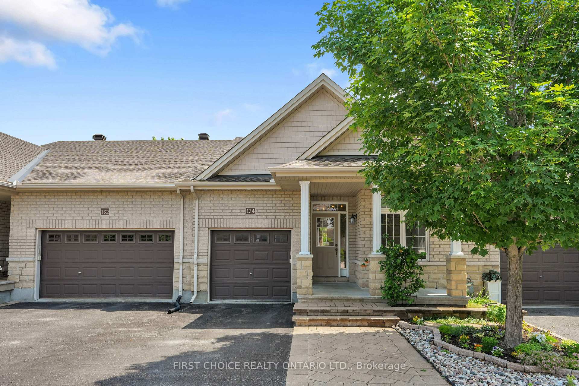 Photo 3 of 134 Maple Key Private, Ottawa, Blossom Park/Kemp Park/Findlay Creek — HOMEH