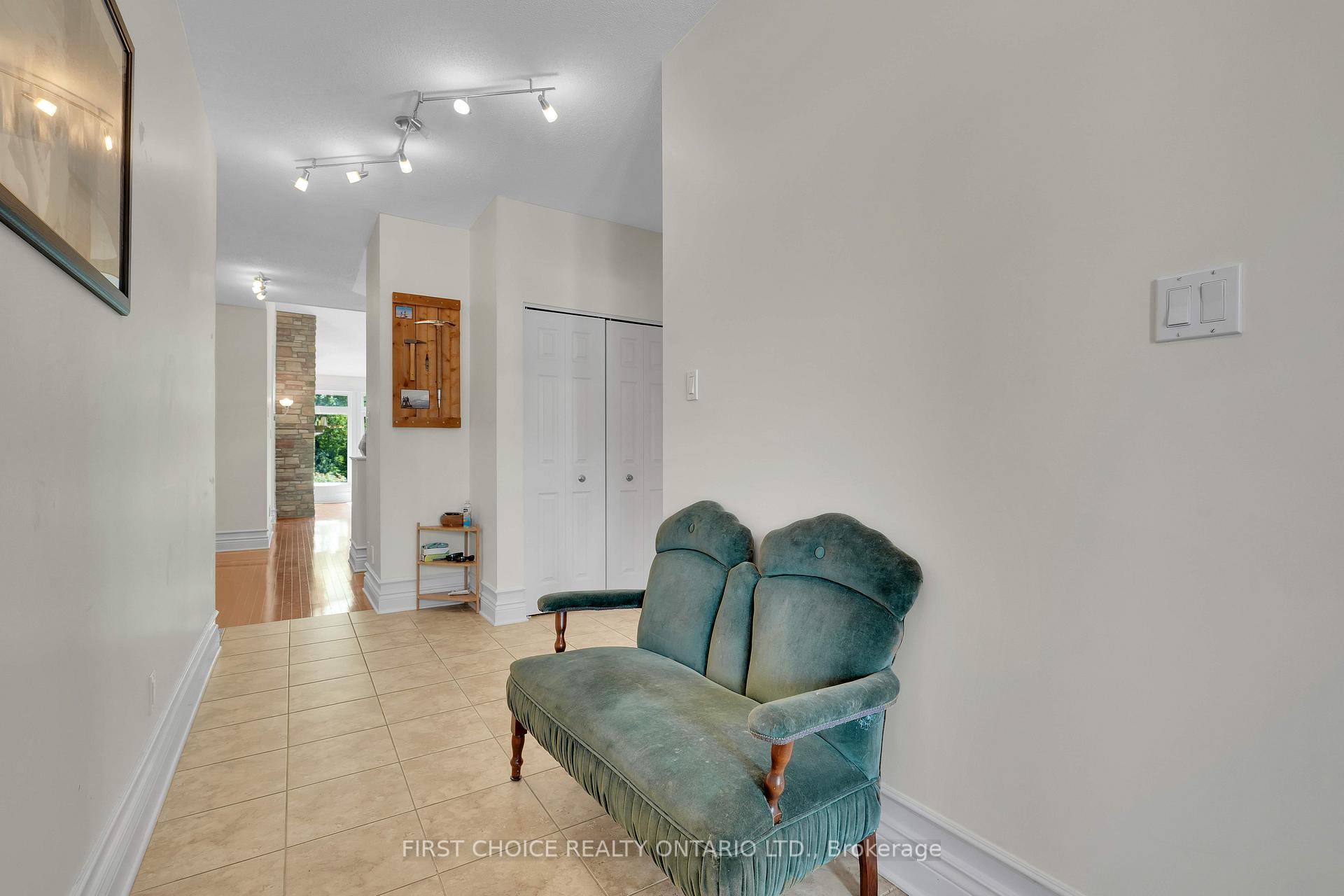 Photo 5 of 134 Maple Key Private, Ottawa, Blossom Park/Kemp Park/Findlay Creek — HOMEH