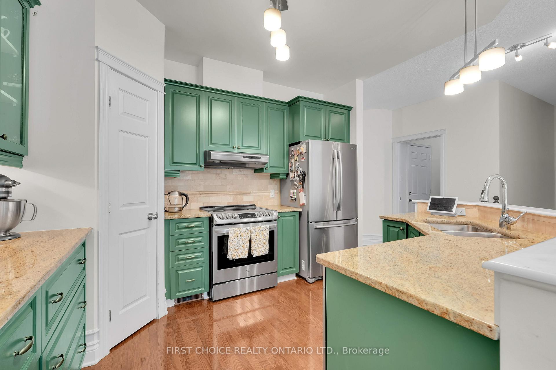 Photo 15 of 134 Maple Key Private, Ottawa, Blossom Park/Kemp Park/Findlay Creek — HOMEH