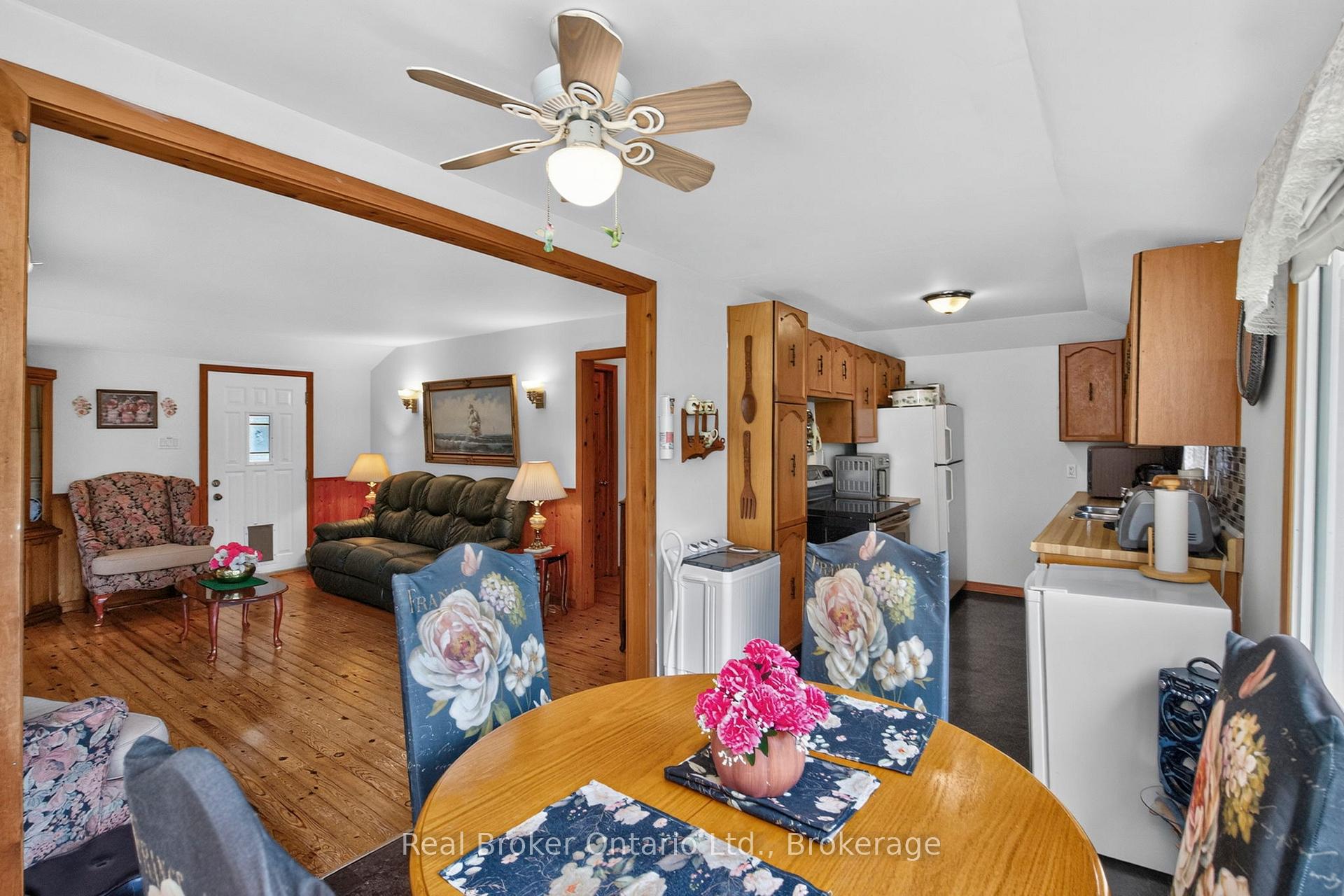 Photo 10 of 81 Andrew Drive, Tiny, Rural Tiny — HOMEH