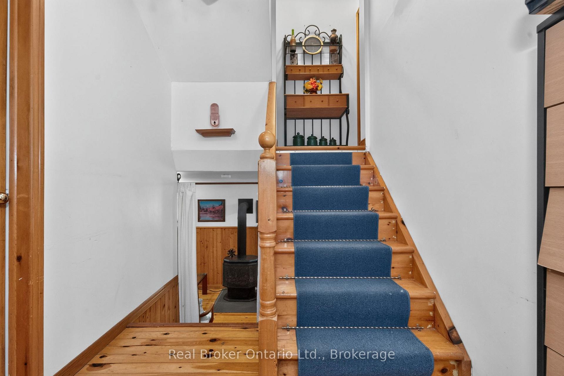 Photo 15 of 81 Andrew Drive, Tiny, Rural Tiny — HOMEH