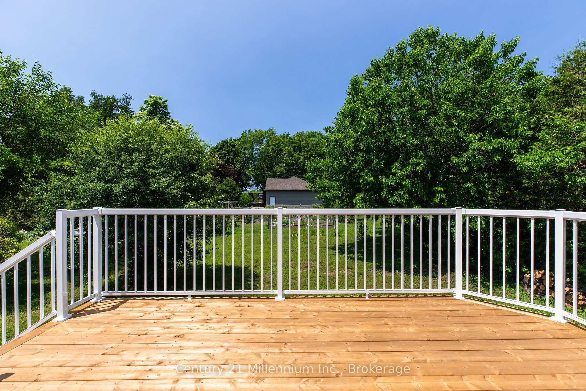 Photo 2 of 902 Huron Terrace, Kincardine — HOMEH