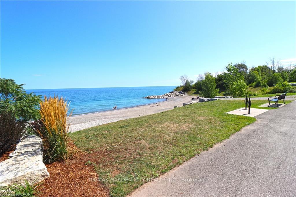 Photo 2 of Unit 408, 10 Concord Place, Grimsby, Grimsby Beach — HOMEH