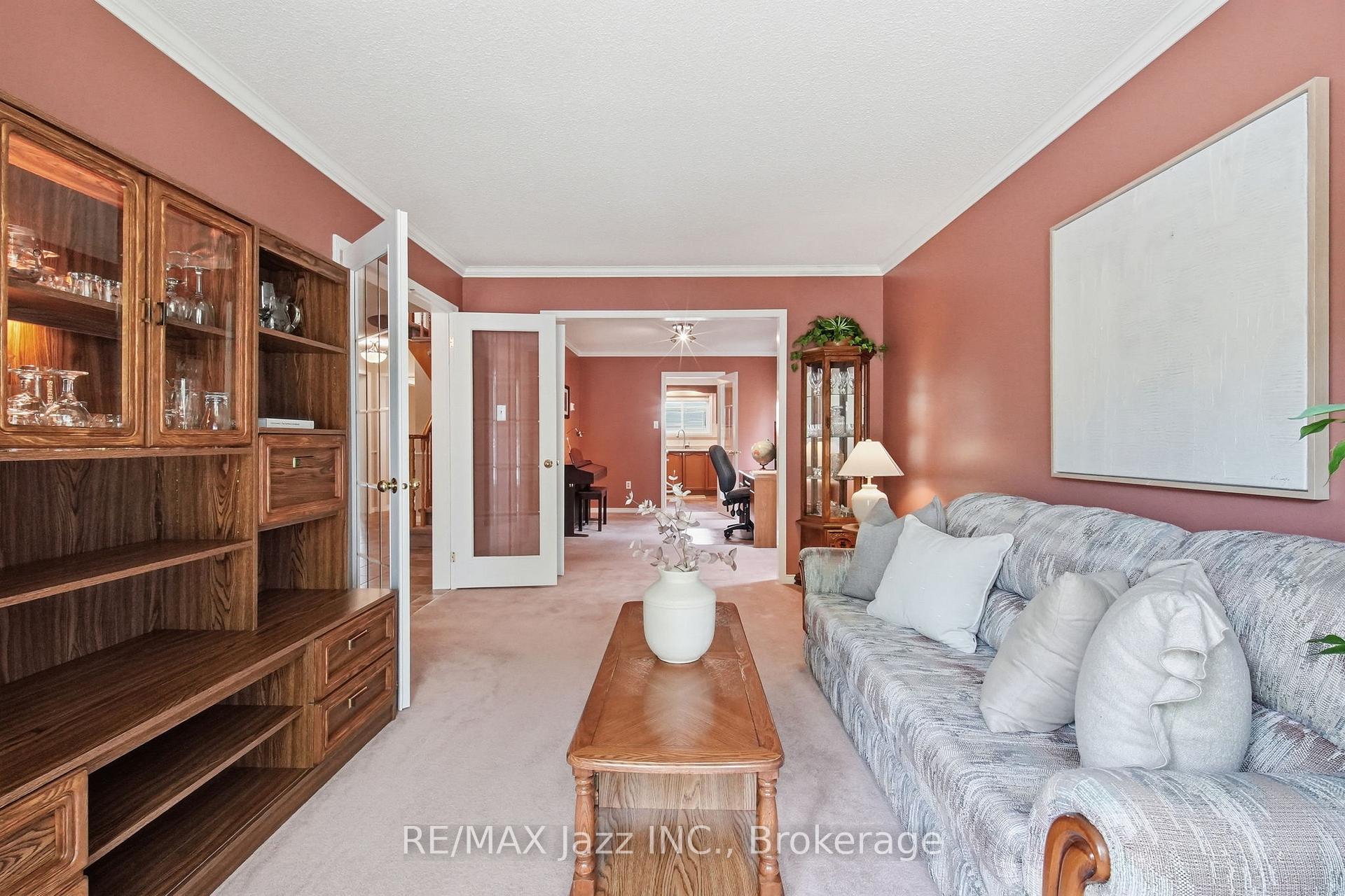 Photo 8 of 6 Aldcroft Crescent, Clarington, Bowmanville — HOMEH