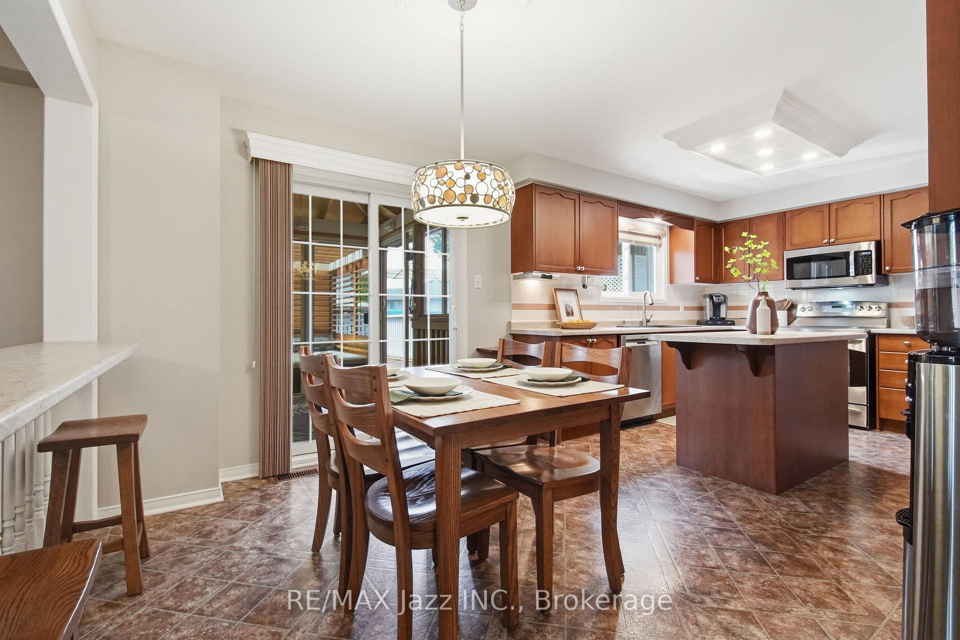 Photo 15 of 6 Aldcroft Crescent, Clarington, Bowmanville — HOMEH