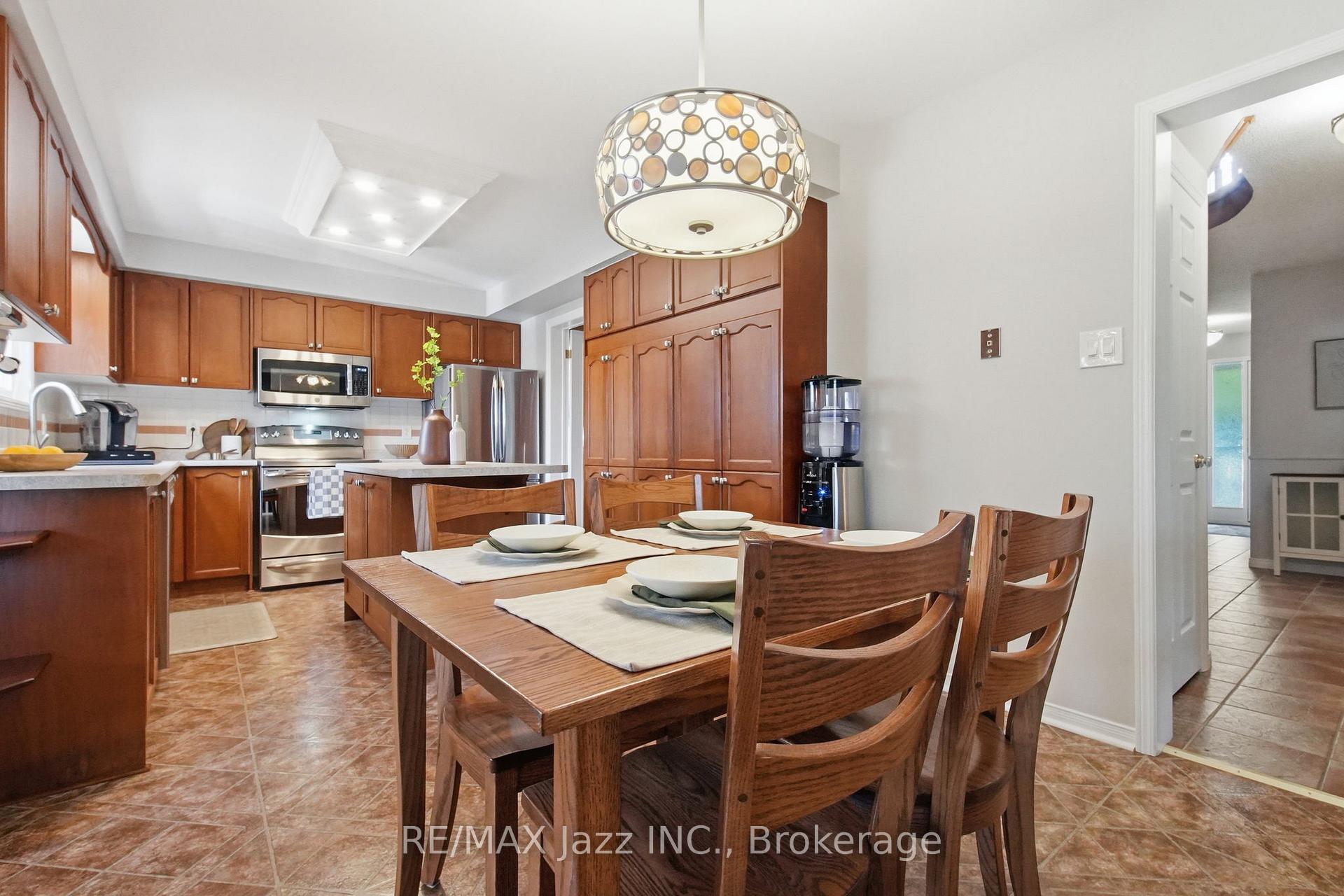 Photo 19 of 6 Aldcroft Crescent, Clarington, Bowmanville — HOMEH