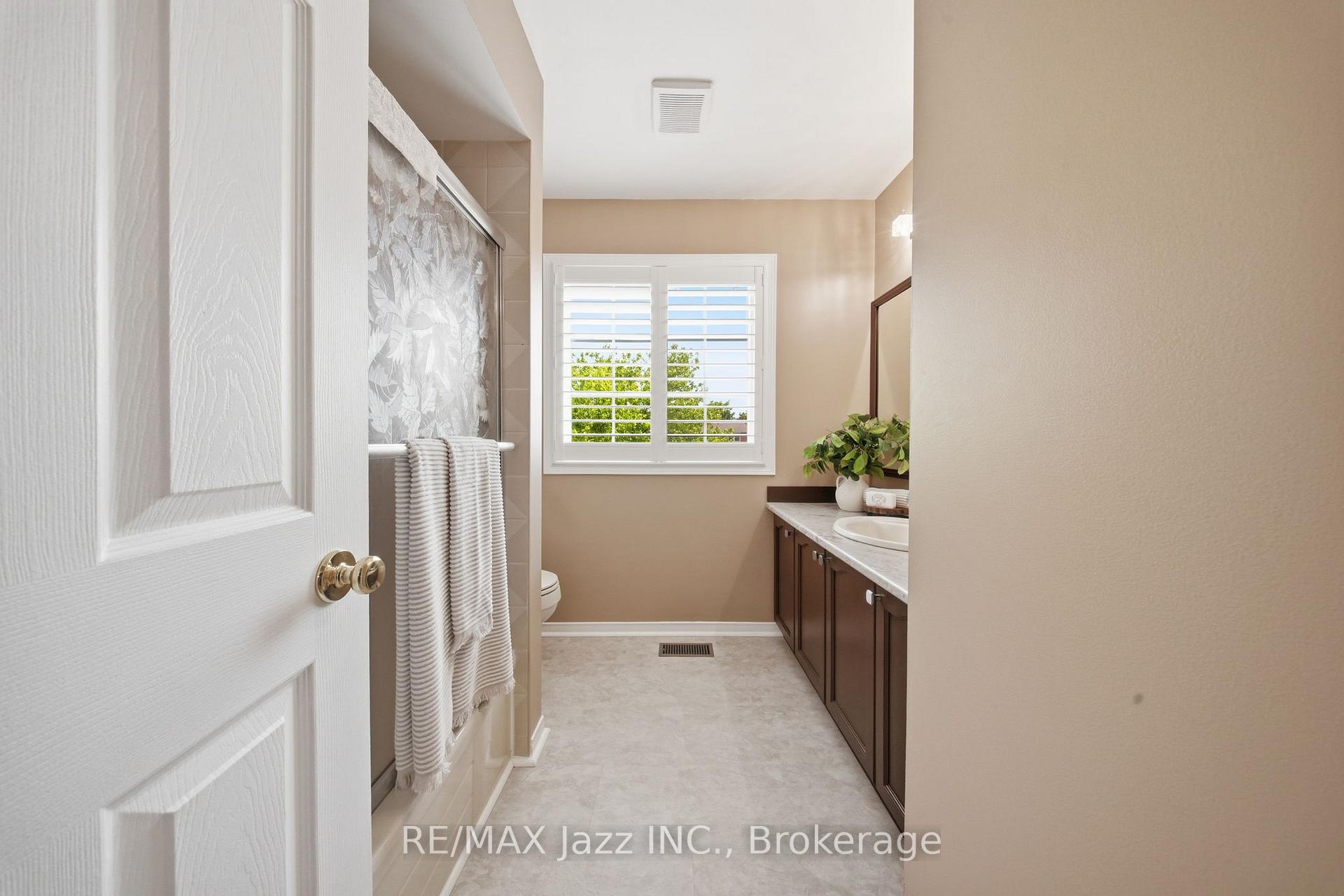 Photo 29 of 6 Aldcroft Crescent, Clarington, Bowmanville — HOMEH