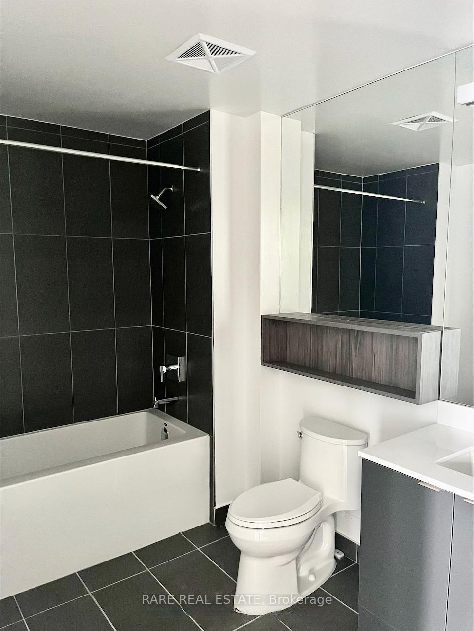 Photo 5 of Unit 530, 60 Princess Street, Toronto, Waterfront Communities — HOMEH