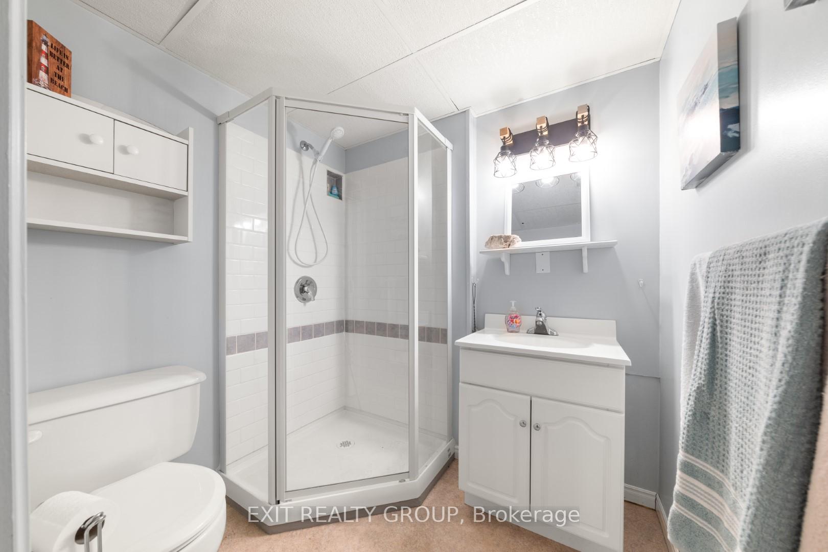 Photo 34 of 1476 County Rd 12, Prince Edward County, Picton — HOMEH