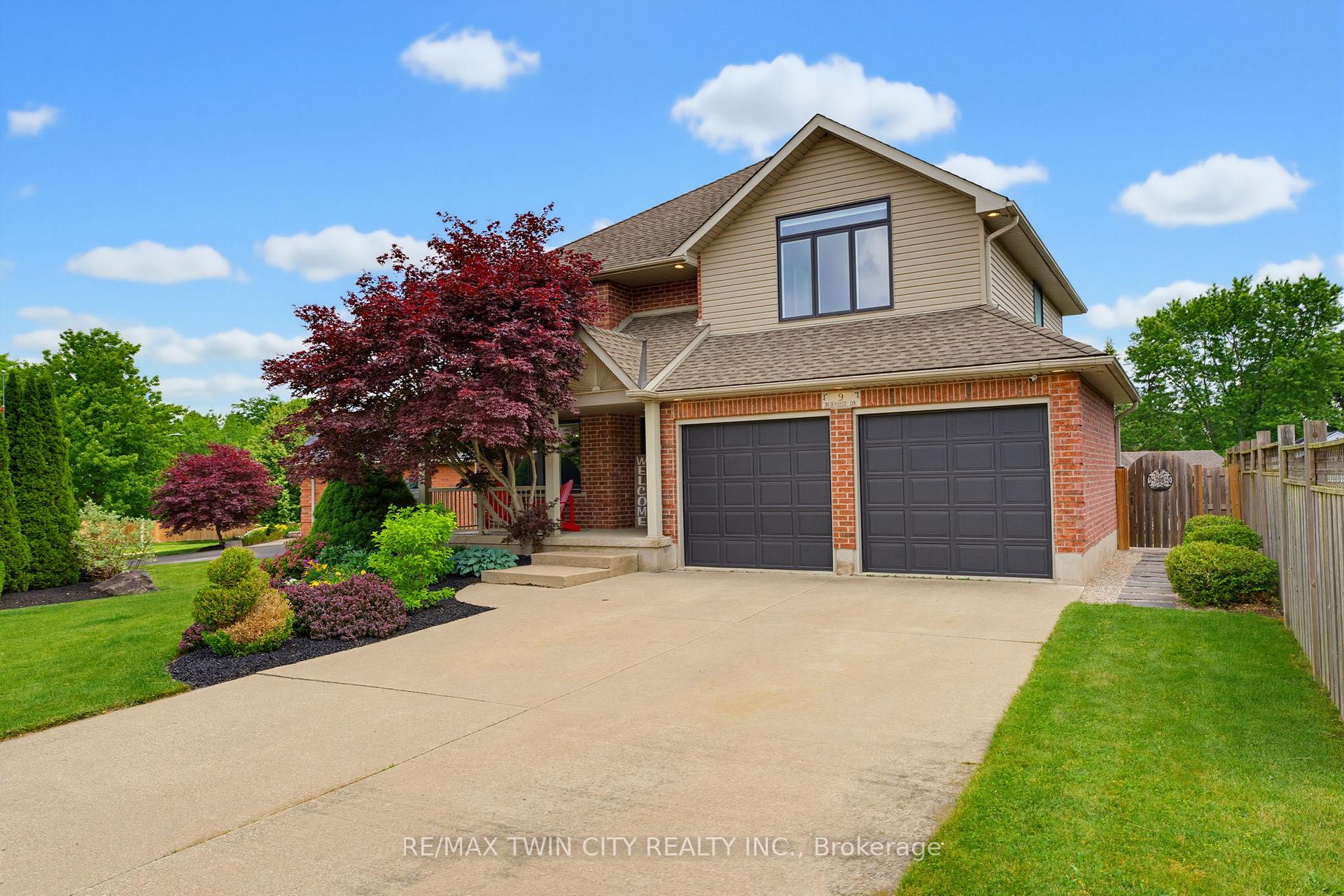 Photo 3 of 9 Burnside Drive, North Dumfries — HOMEH