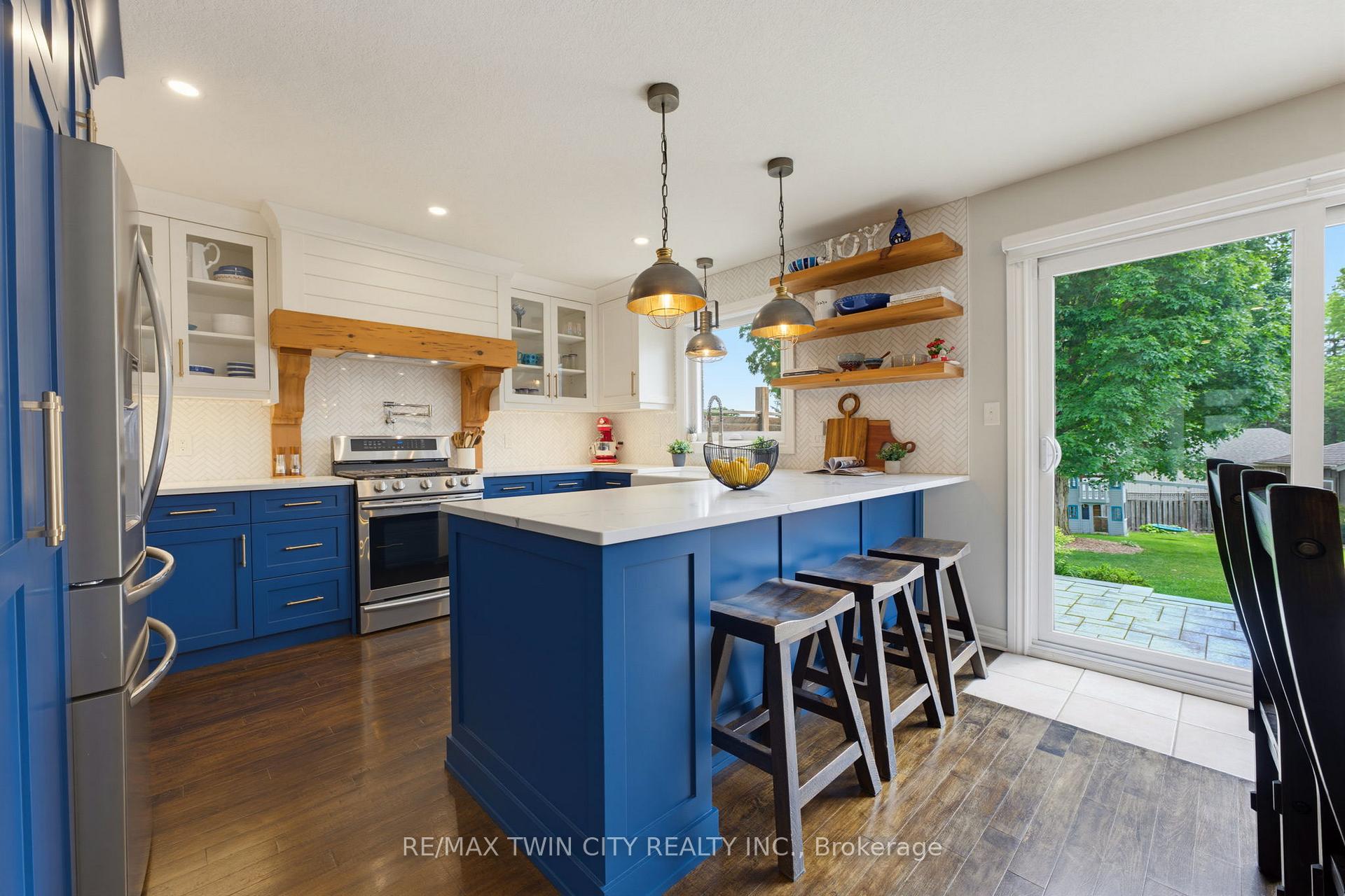 Photo 9 of 9 Burnside Drive, North Dumfries — HOMEH