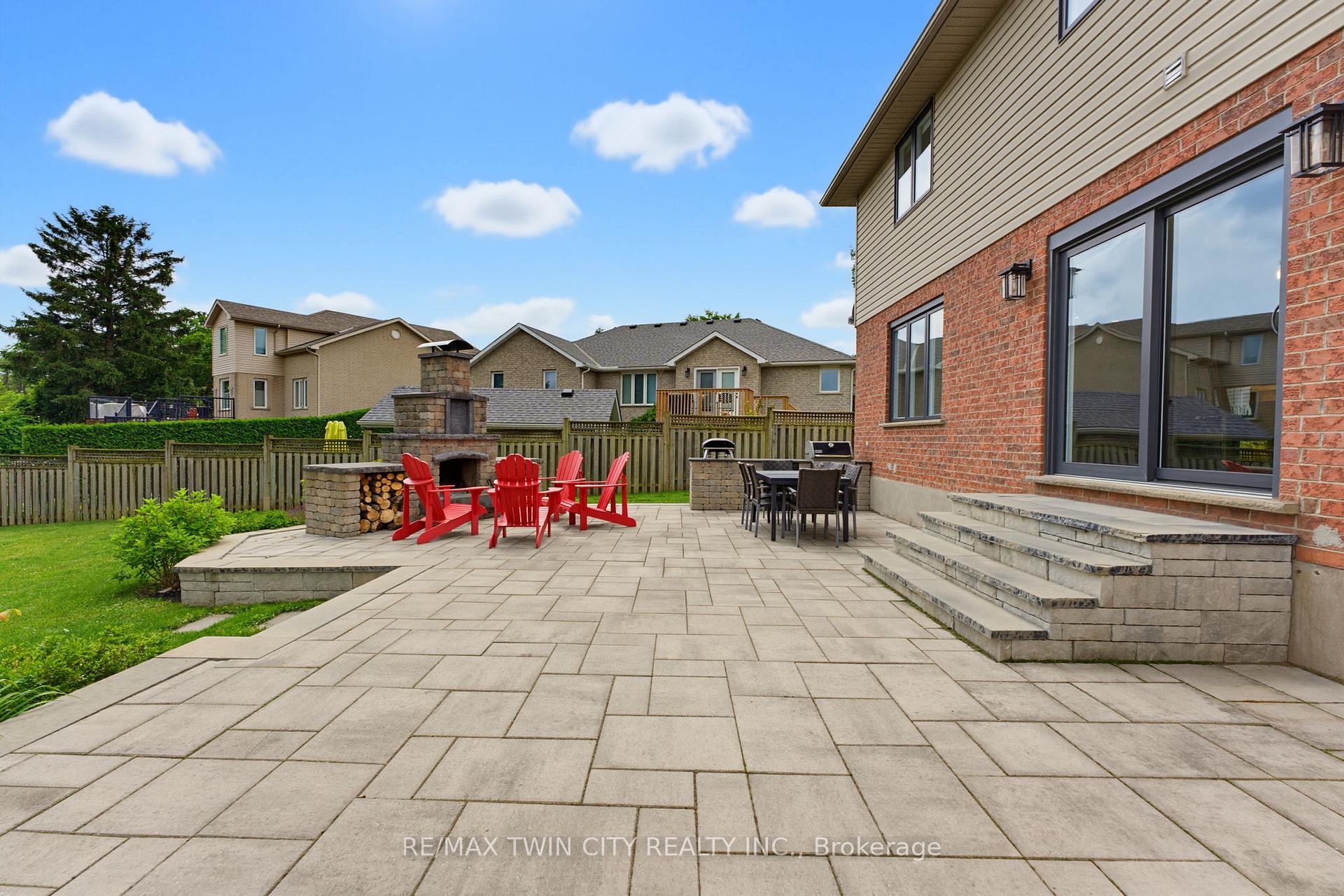 Photo 28 of 9 Burnside Drive, North Dumfries — HOMEH