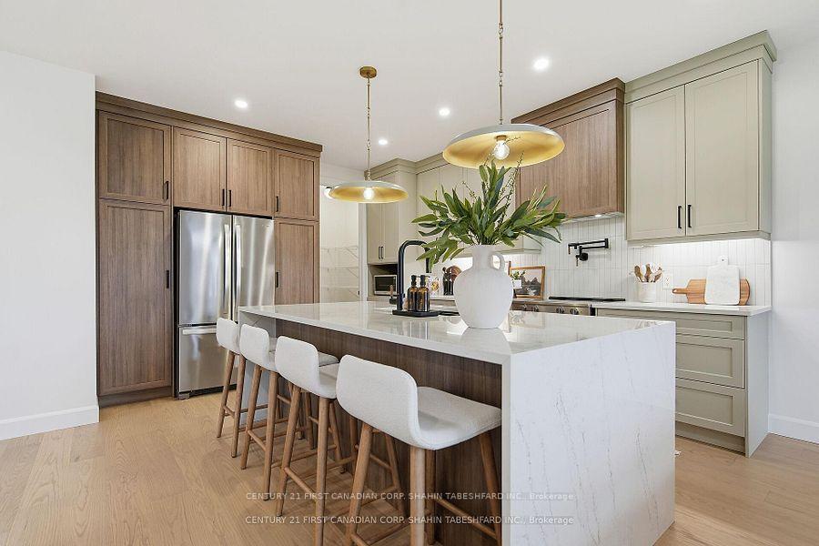 Photo 4 of 2299 Darwin Crescent, London, South V — HOMEH