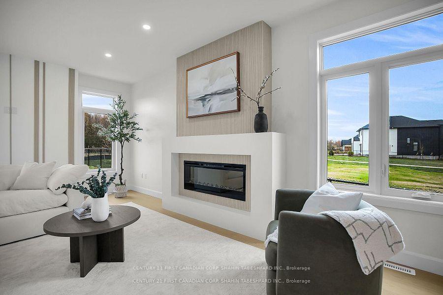 Photo 7 of 2299 Darwin Crescent, London, South V — HOMEH